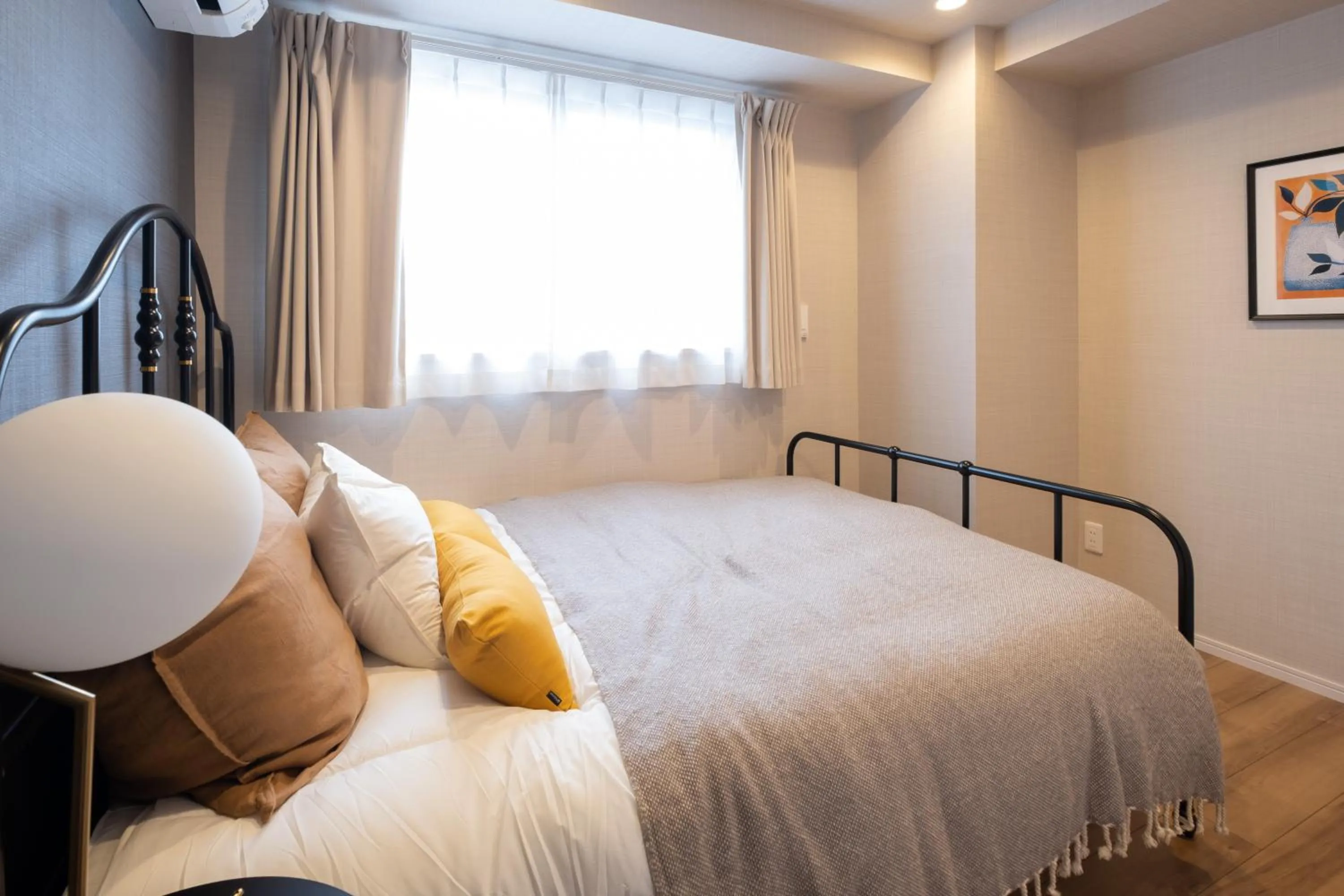 Bedroom, Bed in Ken's Place麻布East
