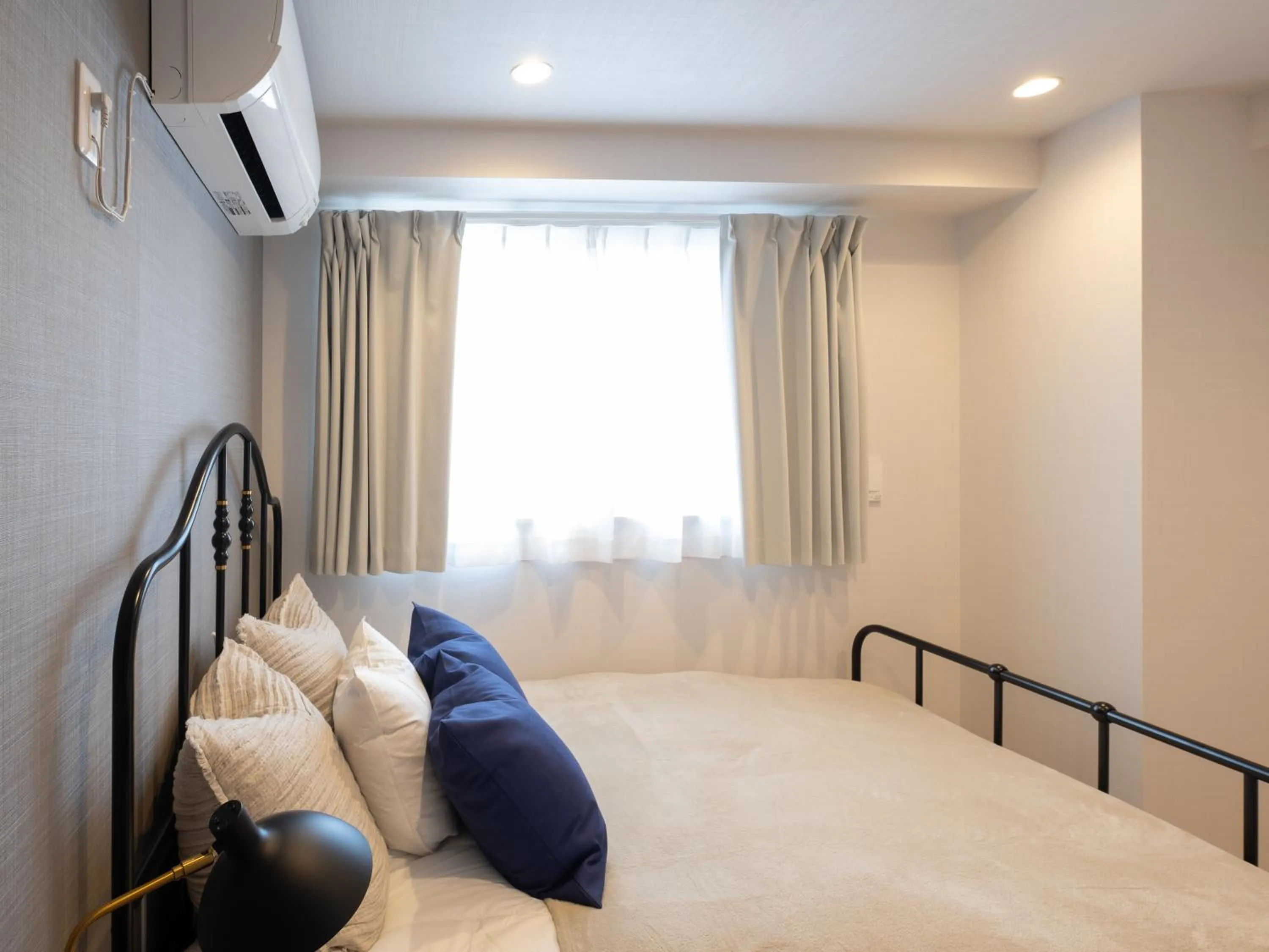 Bedroom, Bed in Ken's Place麻布East