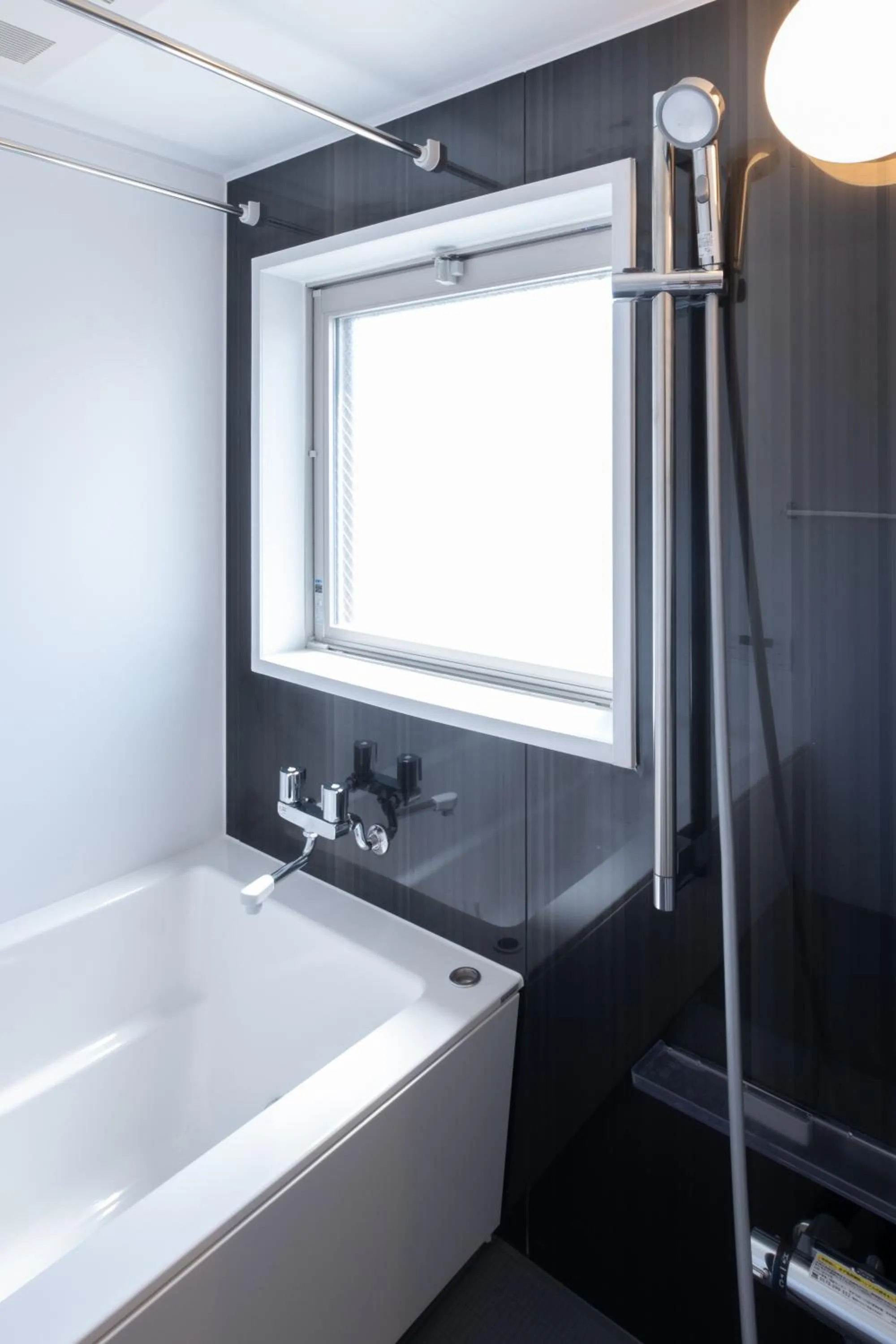 Bathroom in Ken's Place麻布East