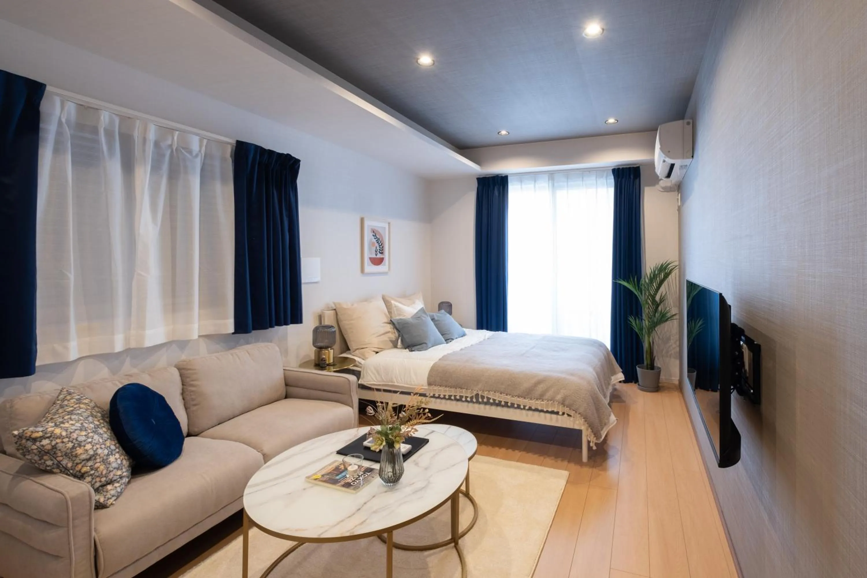 Photo of the whole room, Bed in Ken's Place麻布East