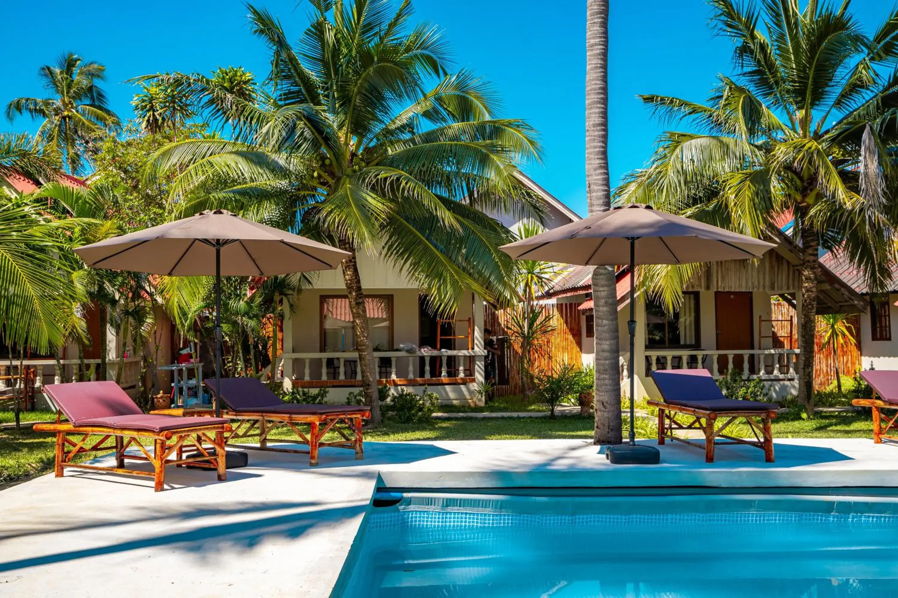 Property building in Lanta Beachfront Resort Property building in Lanta Beachfront Resort