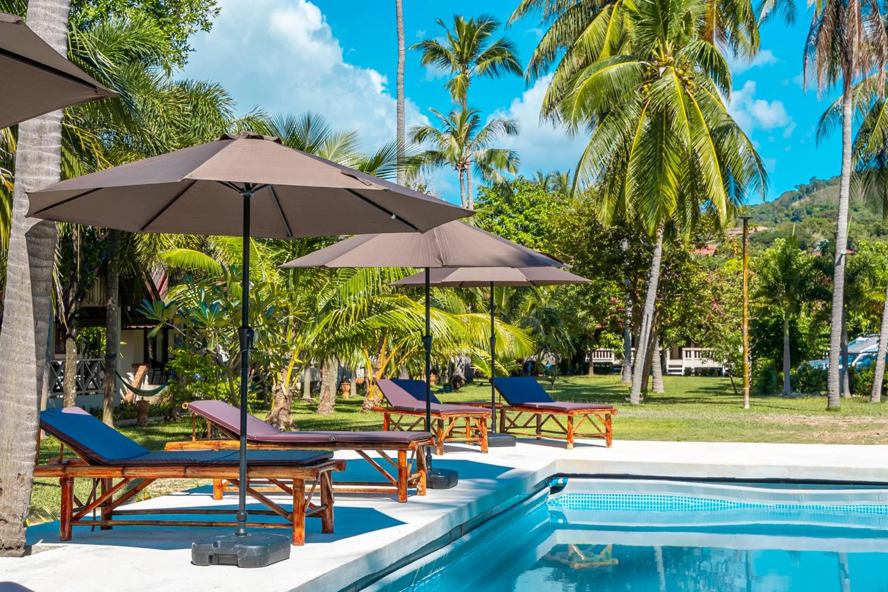 Patio in Lanta Beachfront Resort