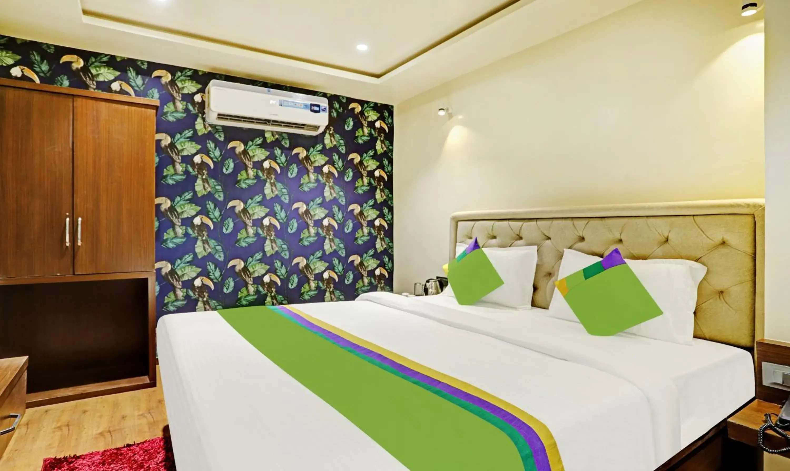 Bedroom, Bed in Treebo Risha Bedroom, Bed in Treebo Risha