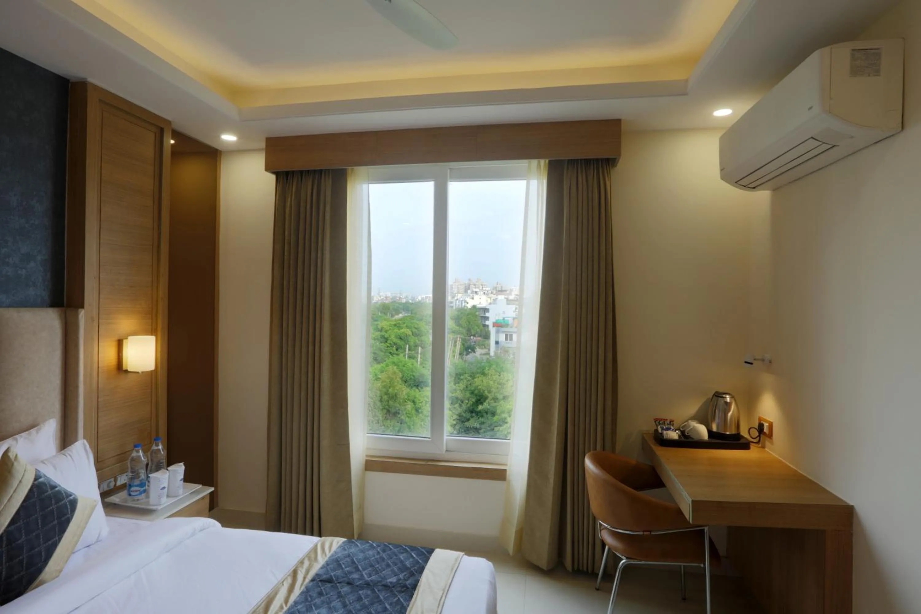 Coffee/tea facilities, Bed in Hotel Sakura by Maps