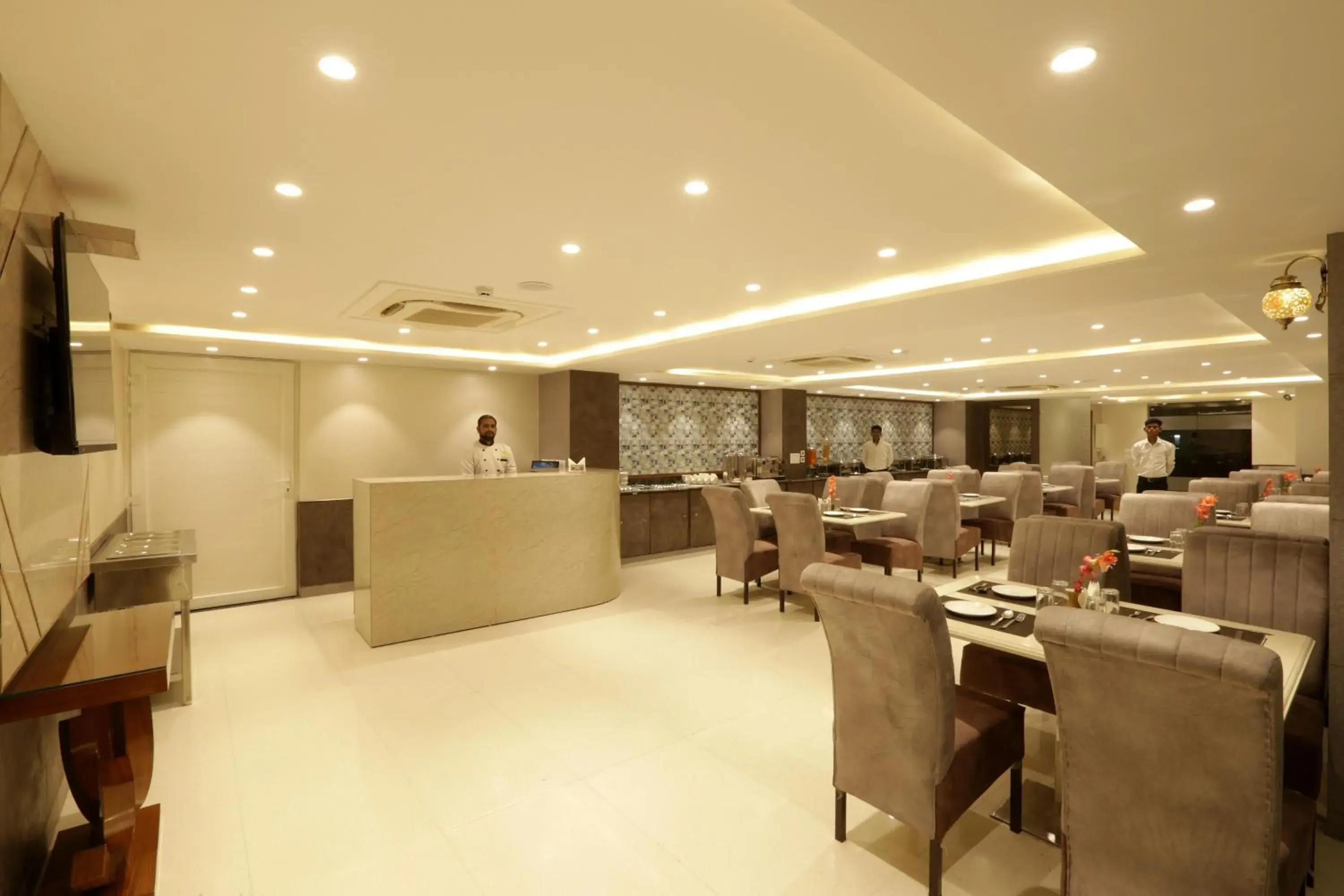 Restaurant/places to eat in Hotel Sakura by Maps Restaurant/places to eat in Hotel Sakura by Maps