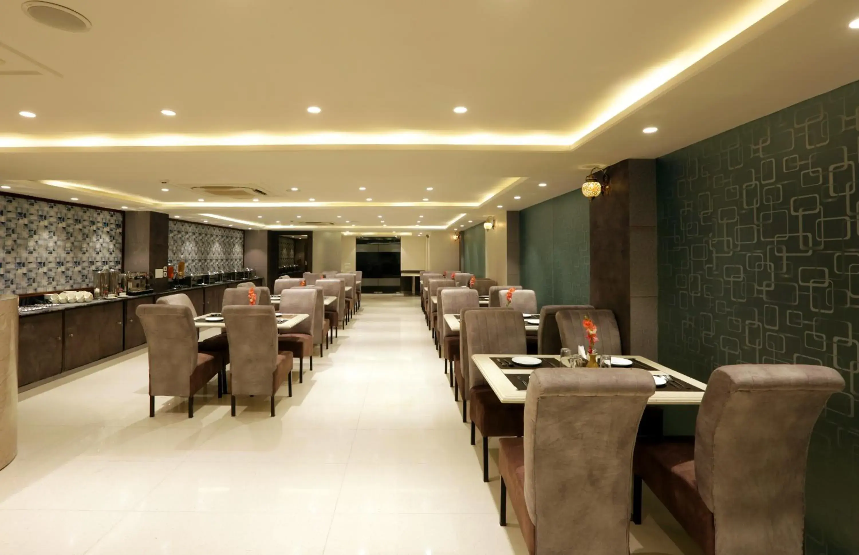Restaurant/places to eat in Hotel Sakura by Maps Restaurant/places to eat in Hotel Sakura by Maps