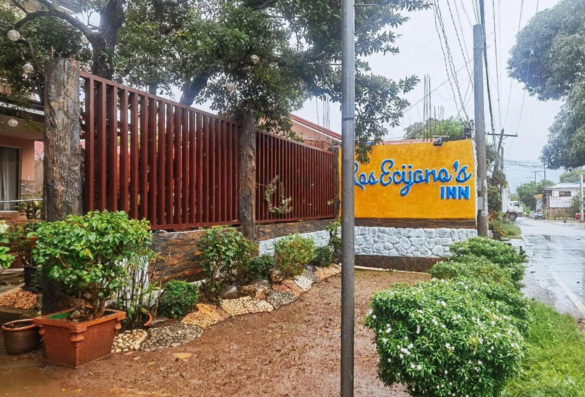 Property building in RedDoorz @ Los Ecijanos Inn Pangasinan