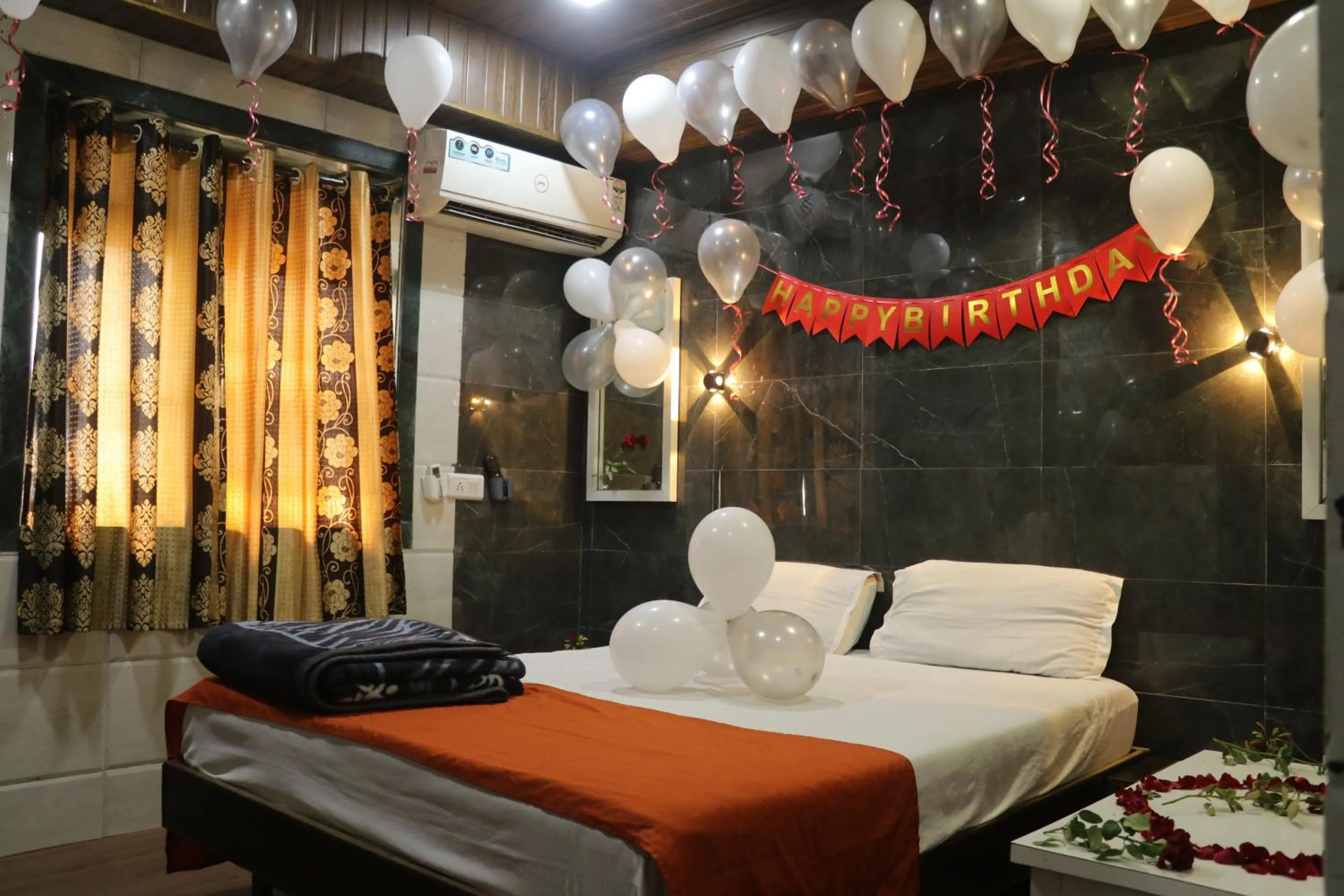 Bed in Hotel Geetanjali St Bus Stand Panvel