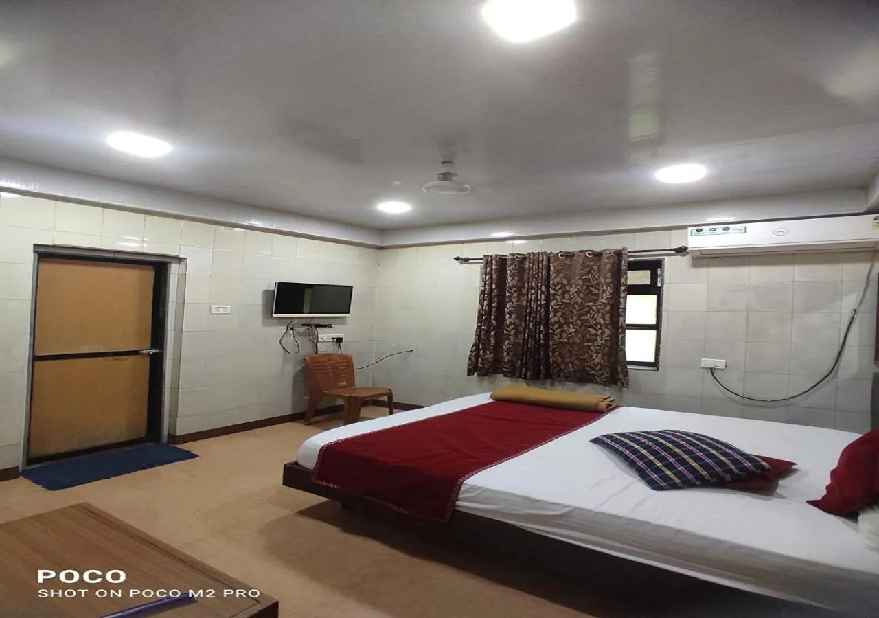 Bed in Hotel Geetanjali St Bus Stand Panvel