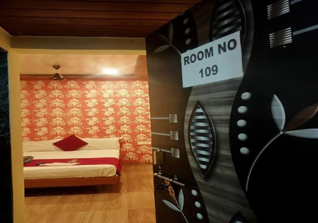 Shower in Hotel Geetanjali St Bus Stand Panvel