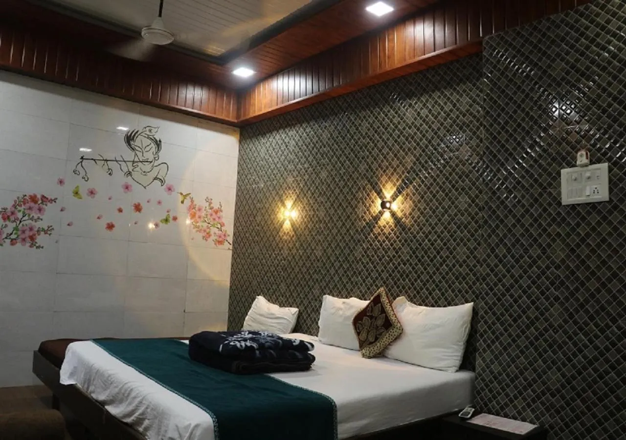 Shower in Hotel Geetanjali St Bus Stand Panvel