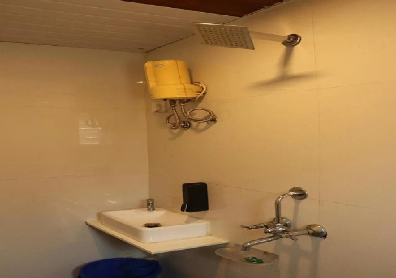 Bathroom in Hotel Geetanjali St Bus Stand Panvel