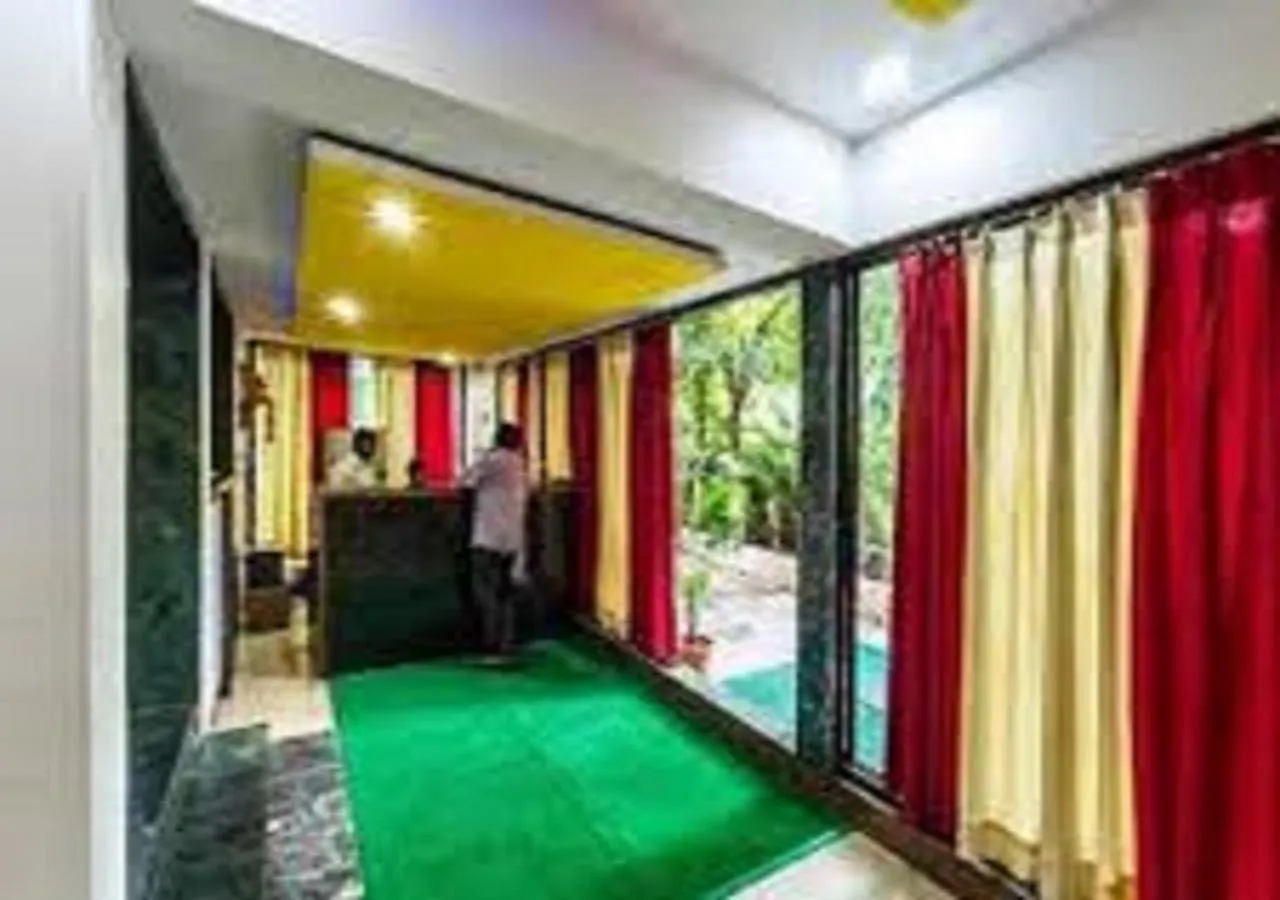 Living room in Hotel Geetanjali St Bus Stand Panvel