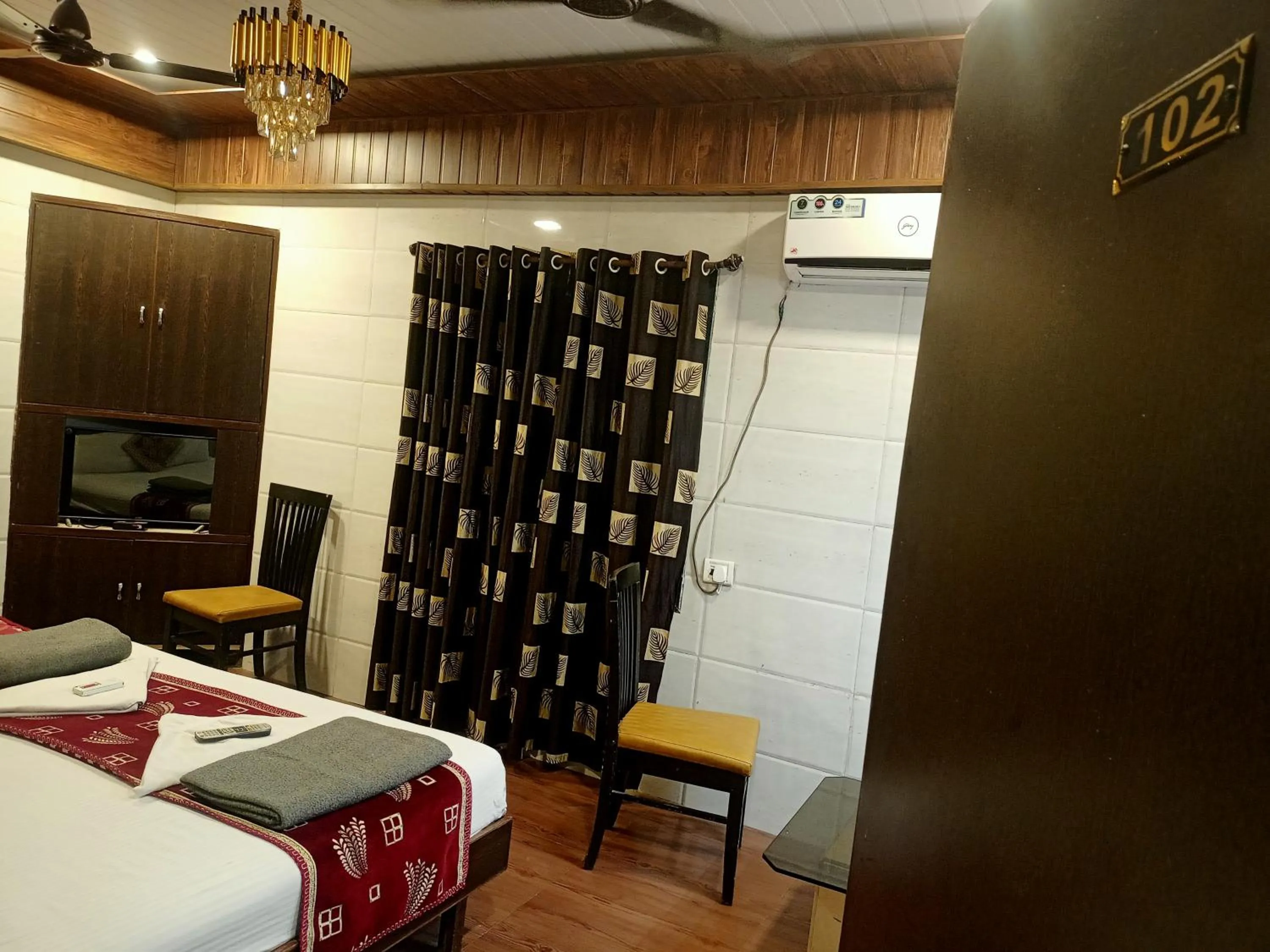 Bed in Hotel Geetanjali St Bus Stand Panvel