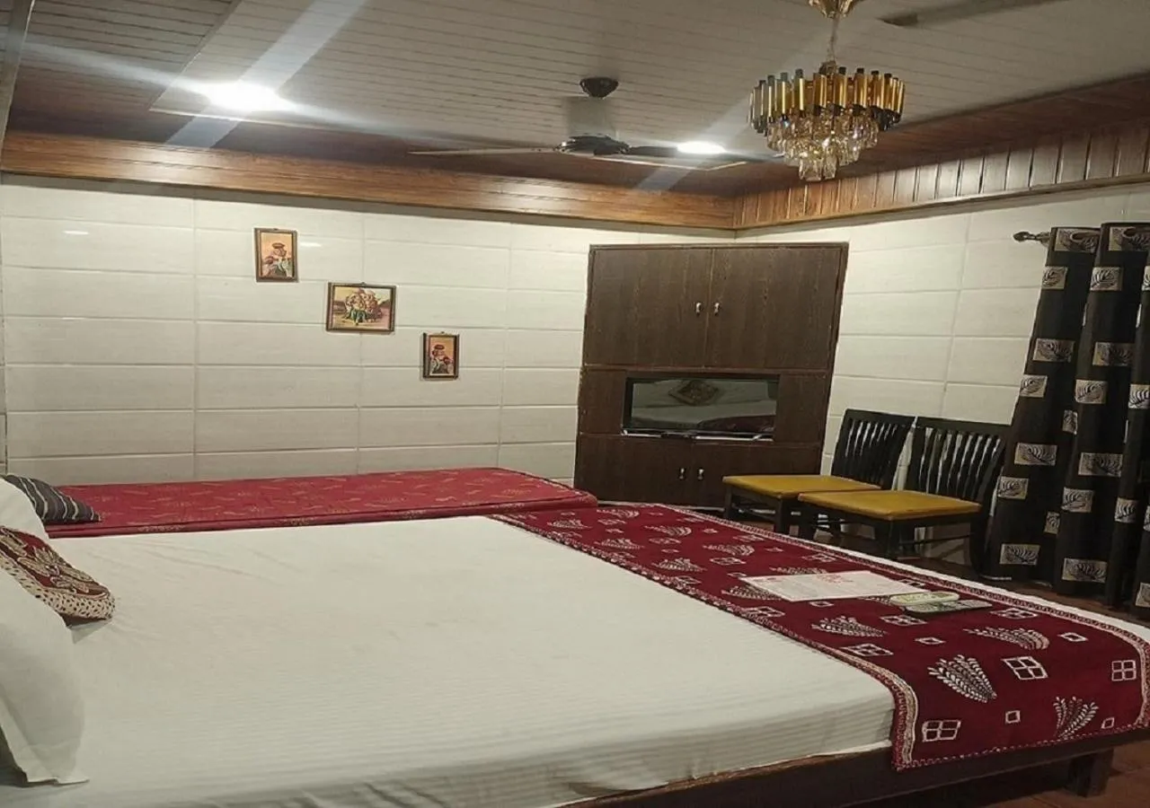 Bed in Hotel Geetanjali St Bus Stand Panvel