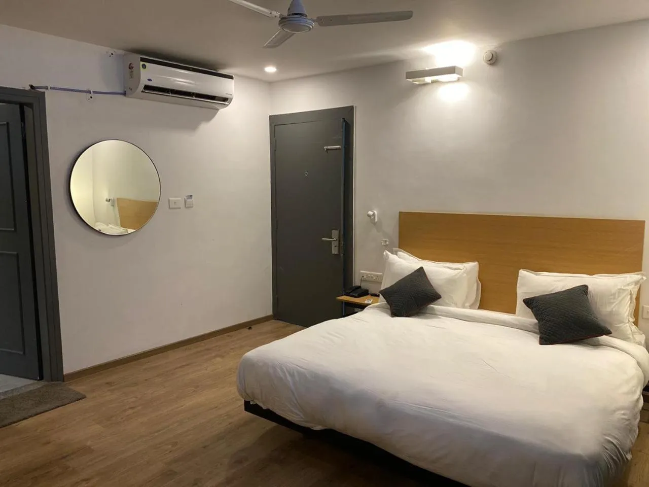 Bedroom, Bed in Hotel Jaiman