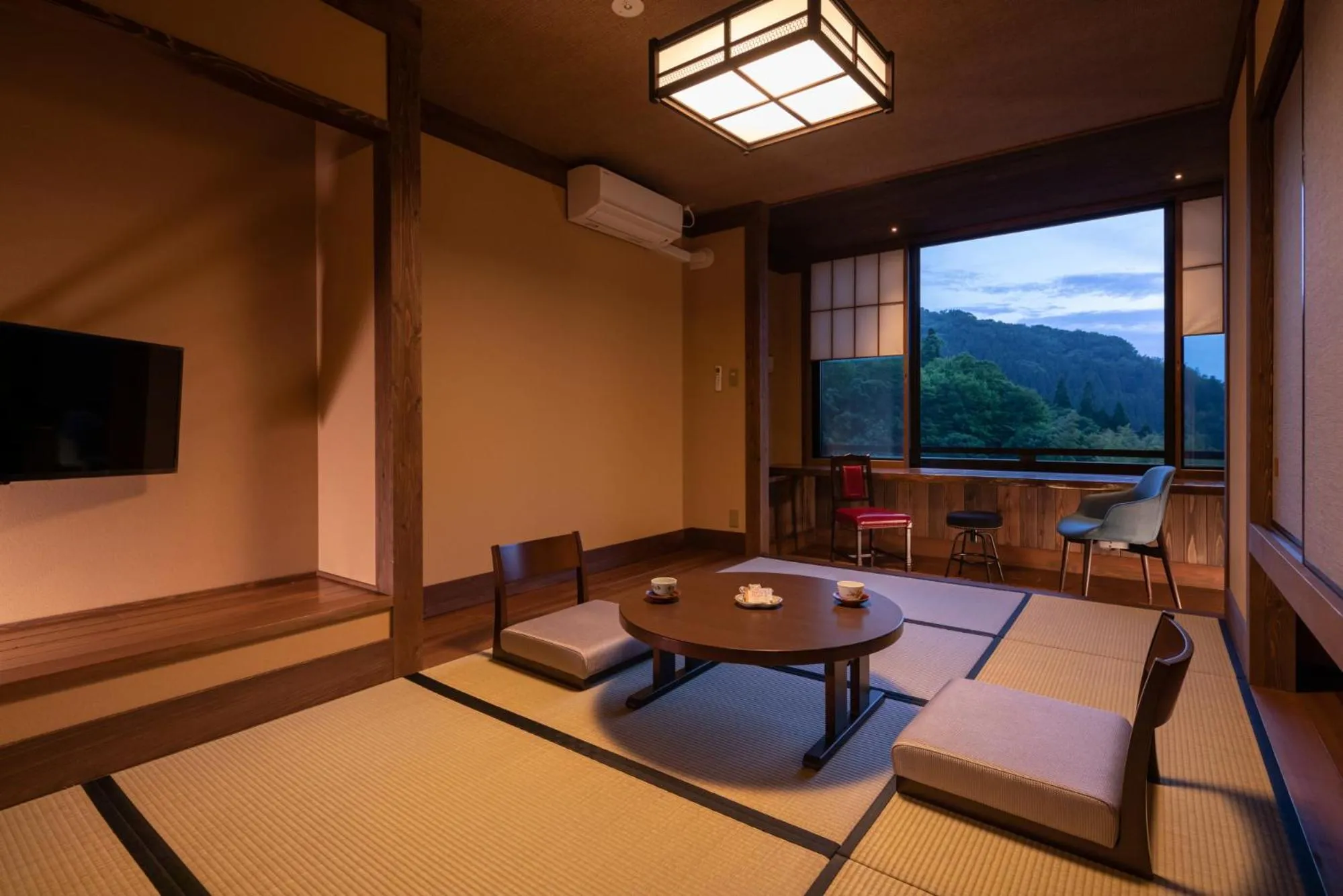 Photo of the whole room in Ryokan Nanjoen