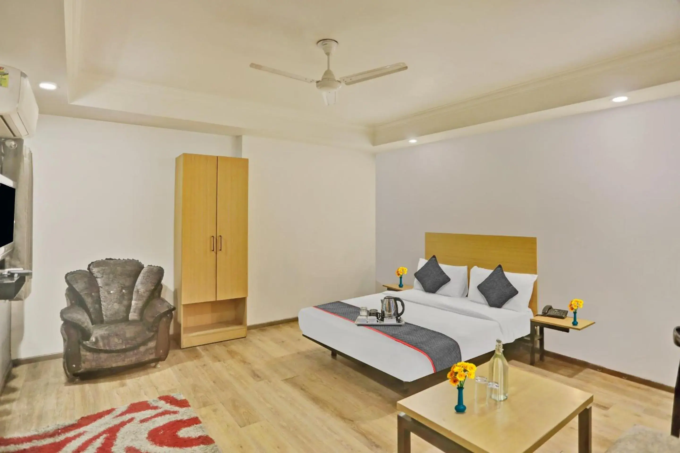 Townhouse Jp Grand Near Mayapuri Chowk Townhouse Jp Grand Near Mayapuri Chowk