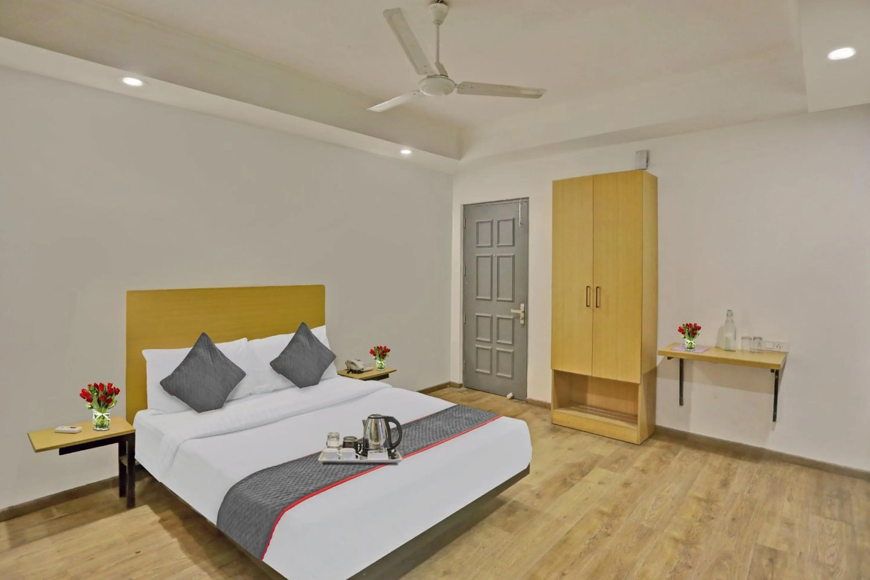 Bedroom, Bed in Townhouse Jp Grand Near Mayapuri Chowk