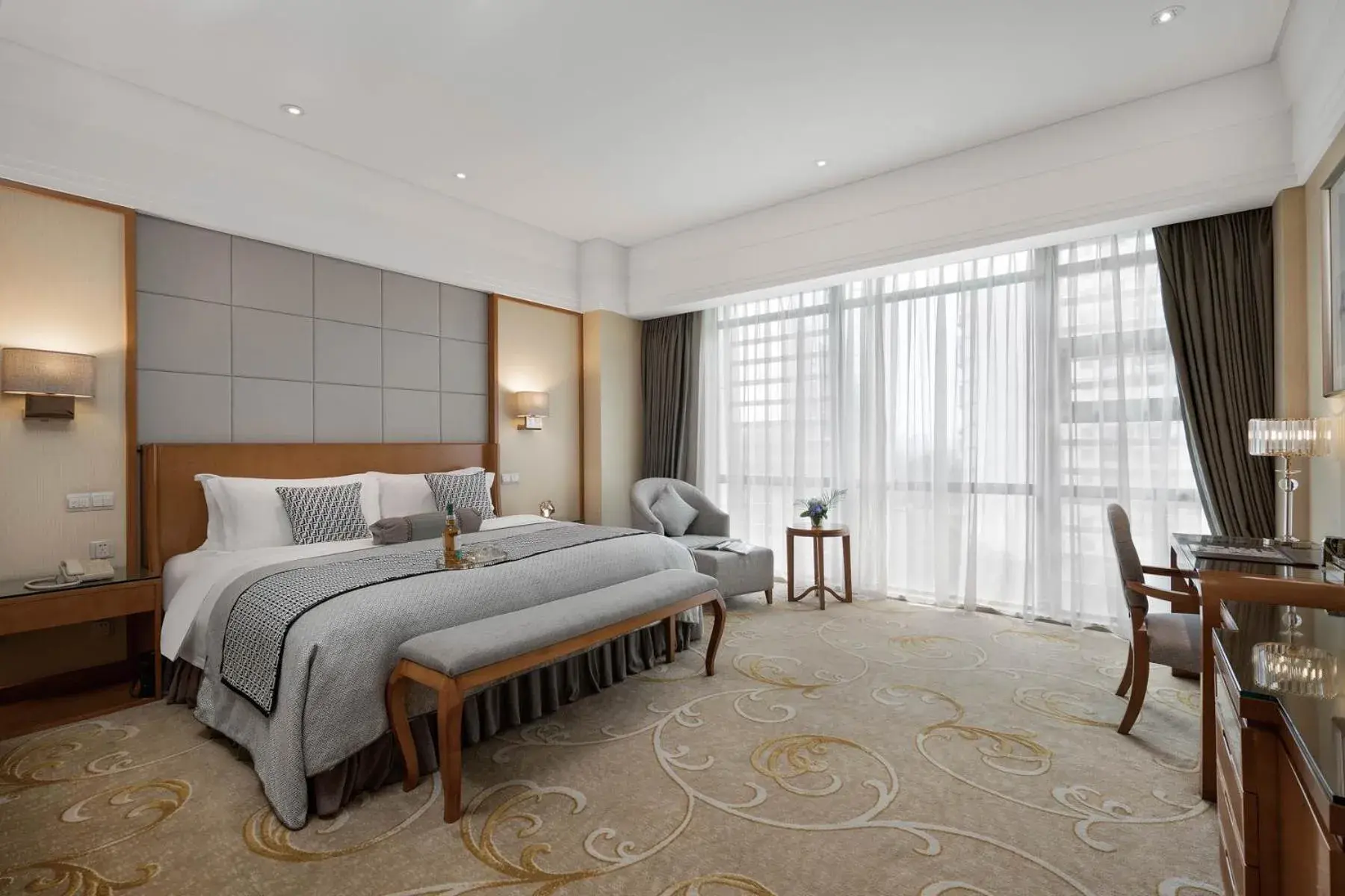 Deluxe King Room - single occupancy in Grand Scent Hotel Deluxe King Room - single occupancy in Grand Scent Hotel