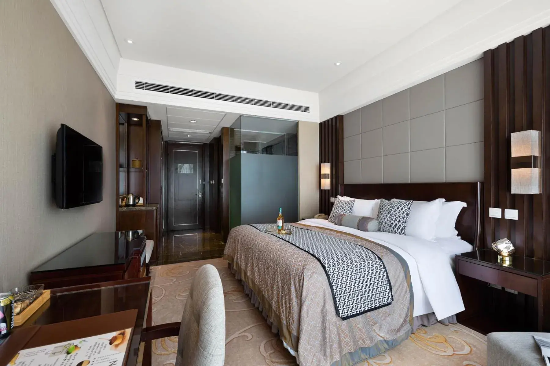 Deluxe Queen Room - single occupancy in Grand Scent Hotel Deluxe Queen Room - single occupancy in Grand Scent Hotel