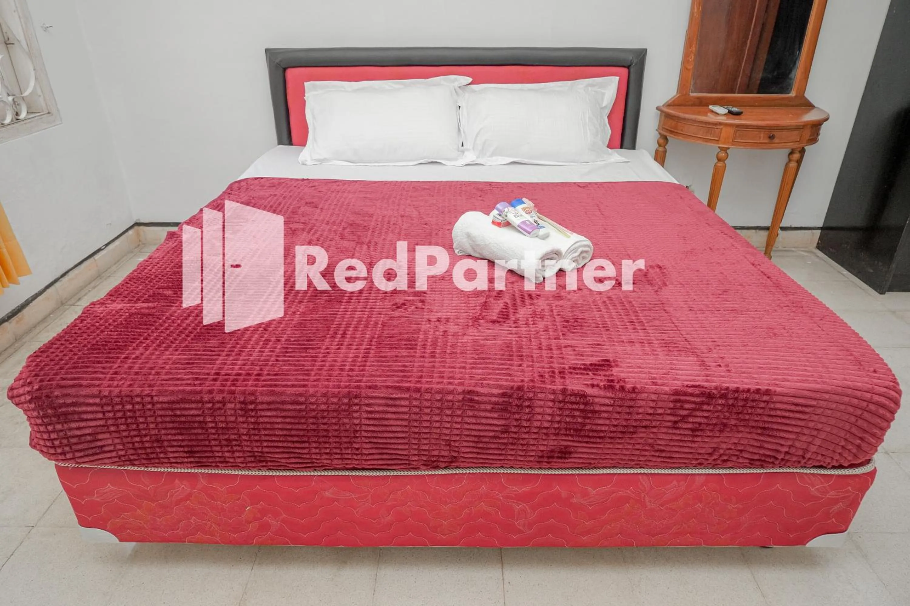 Bedroom in Rajawali Guest House Mitra RedDoorz