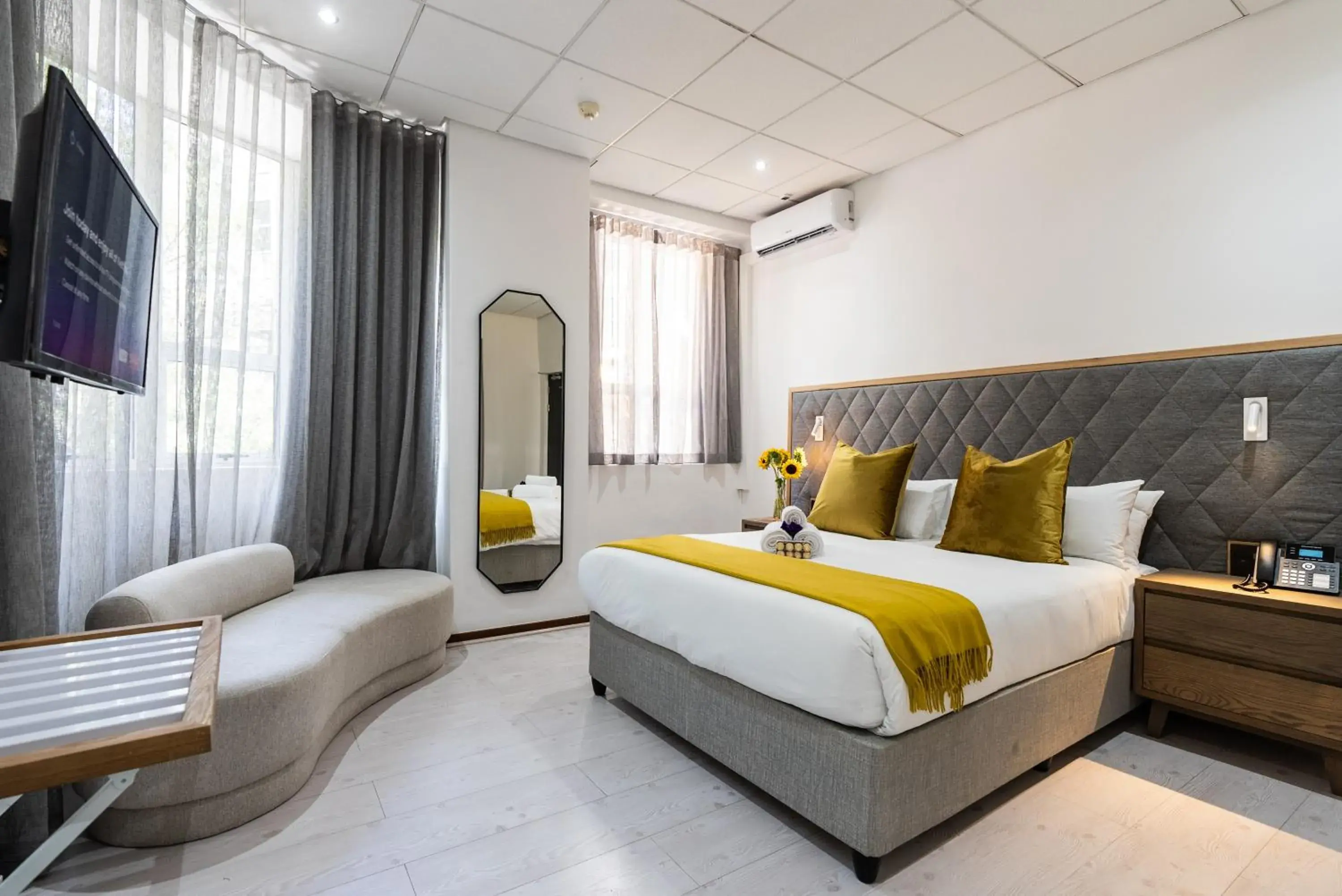 Bed in Cape Diamond Boutique Hotel Bed in Cape Diamond Boutique Hotel