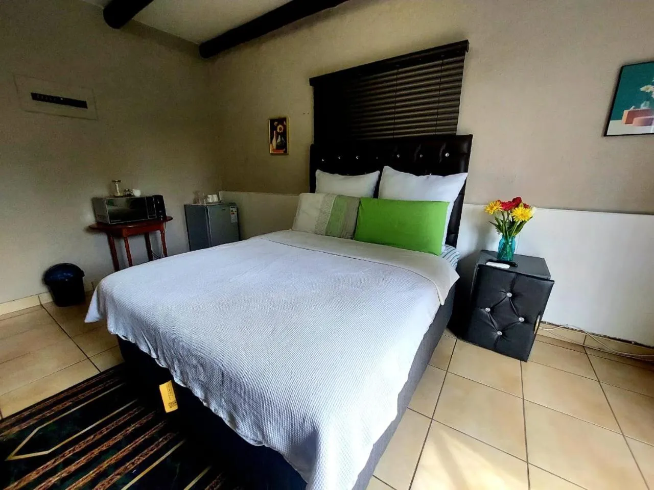 Bed in Daven Guest House
