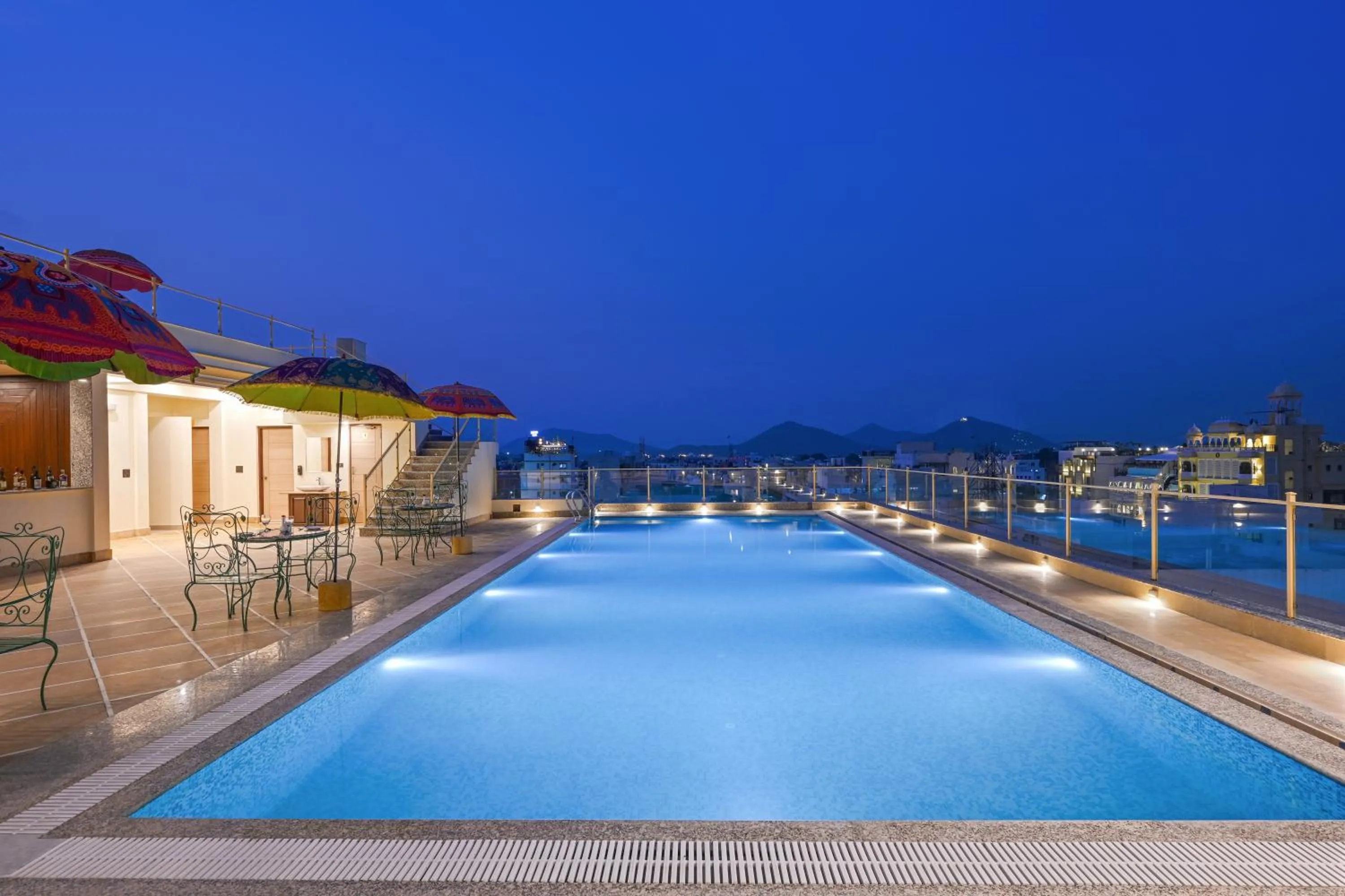 Swimming pool in Shahpura Barliyas House