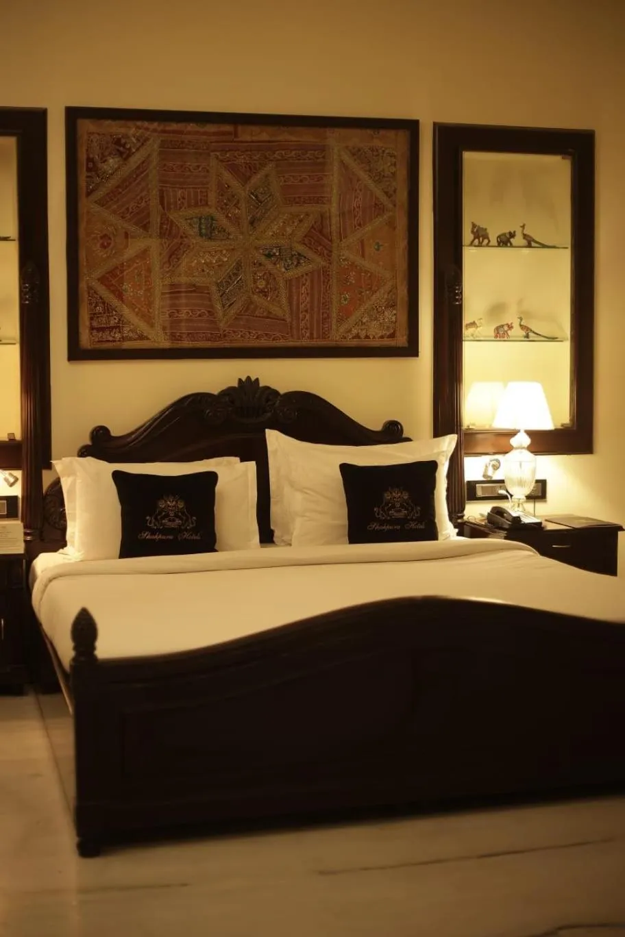 Bedroom, Bed in Shahpura Barliyas House