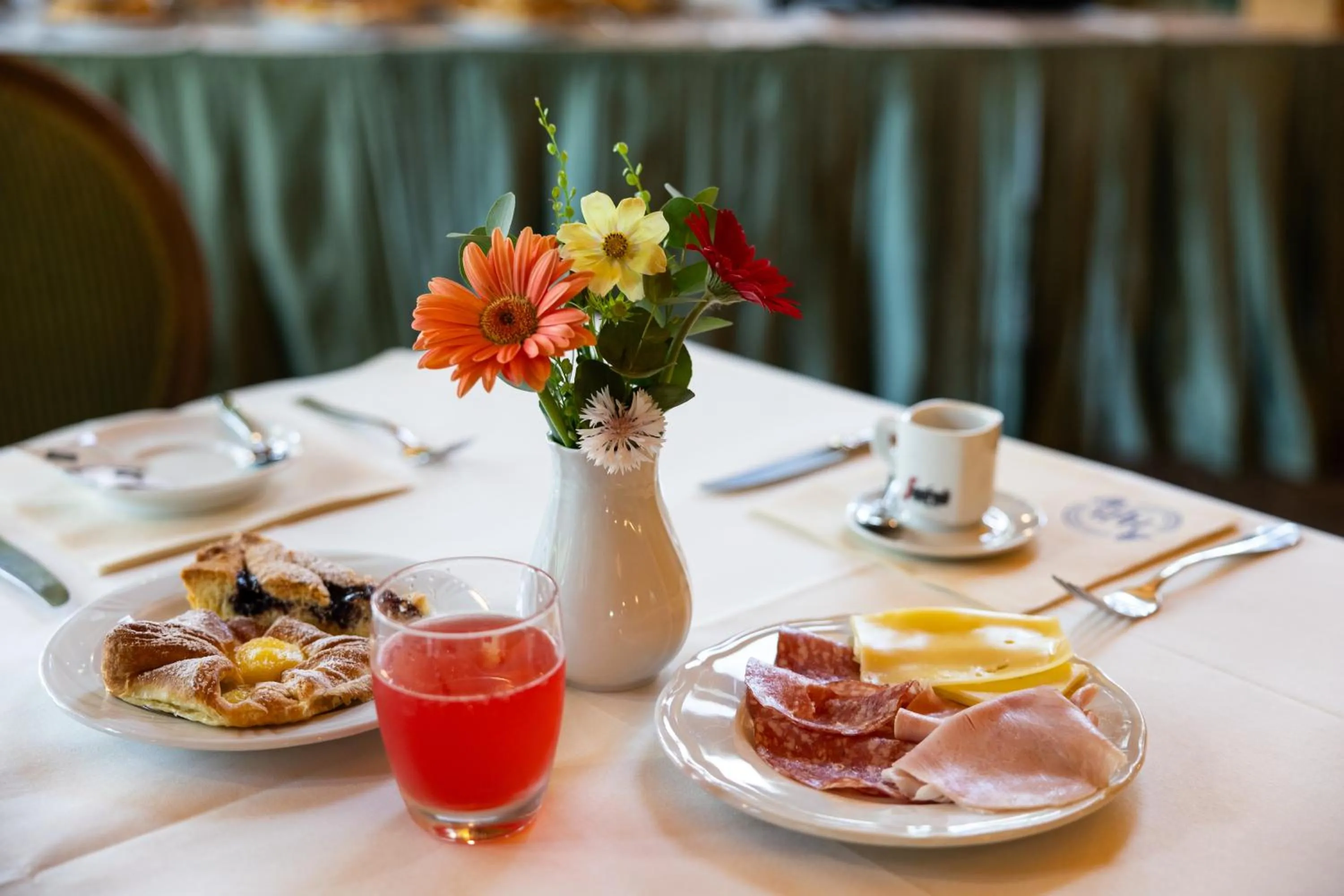 Food and drinks in Hotel Lucrezia Borgia