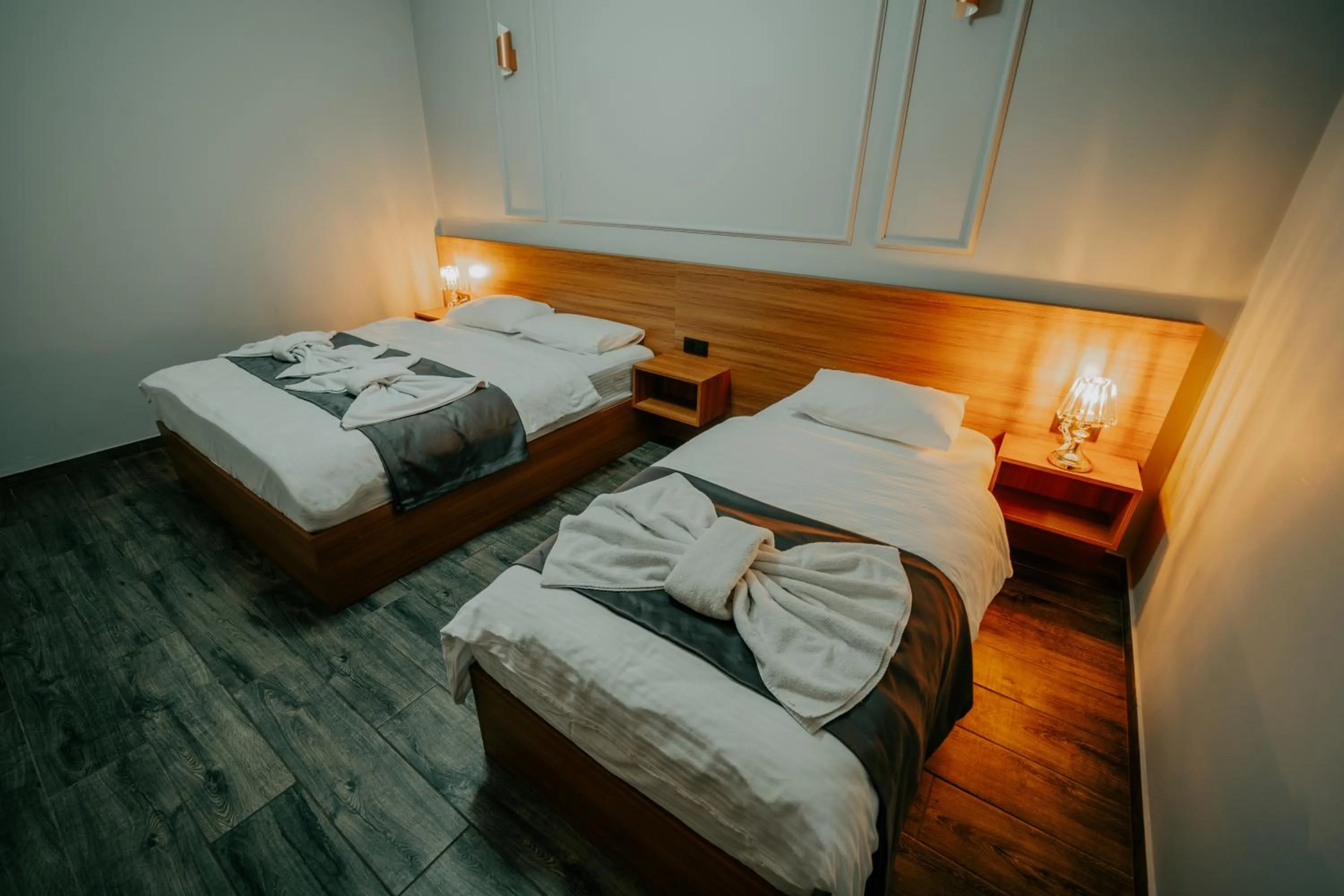 Bedroom, Bed in Grand Quars Hotel