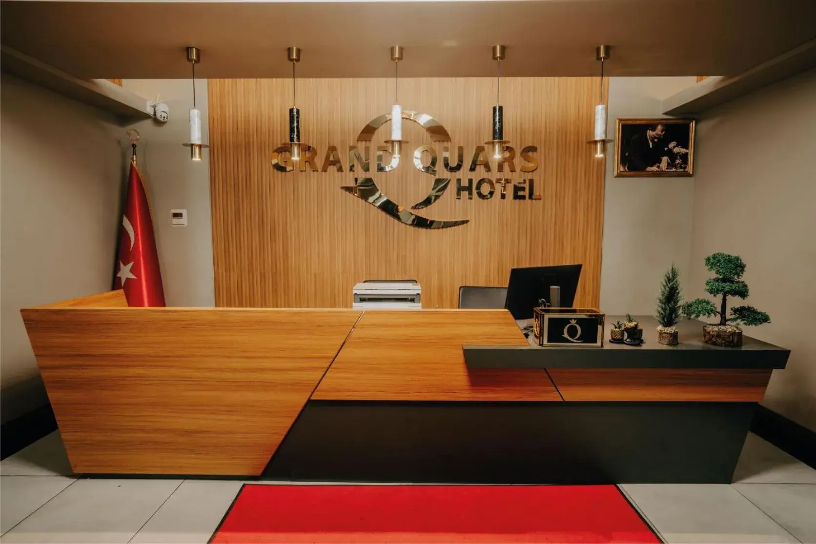 Lobby or reception in Grand Quars Hotel Lobby or reception in Grand Quars Hotel