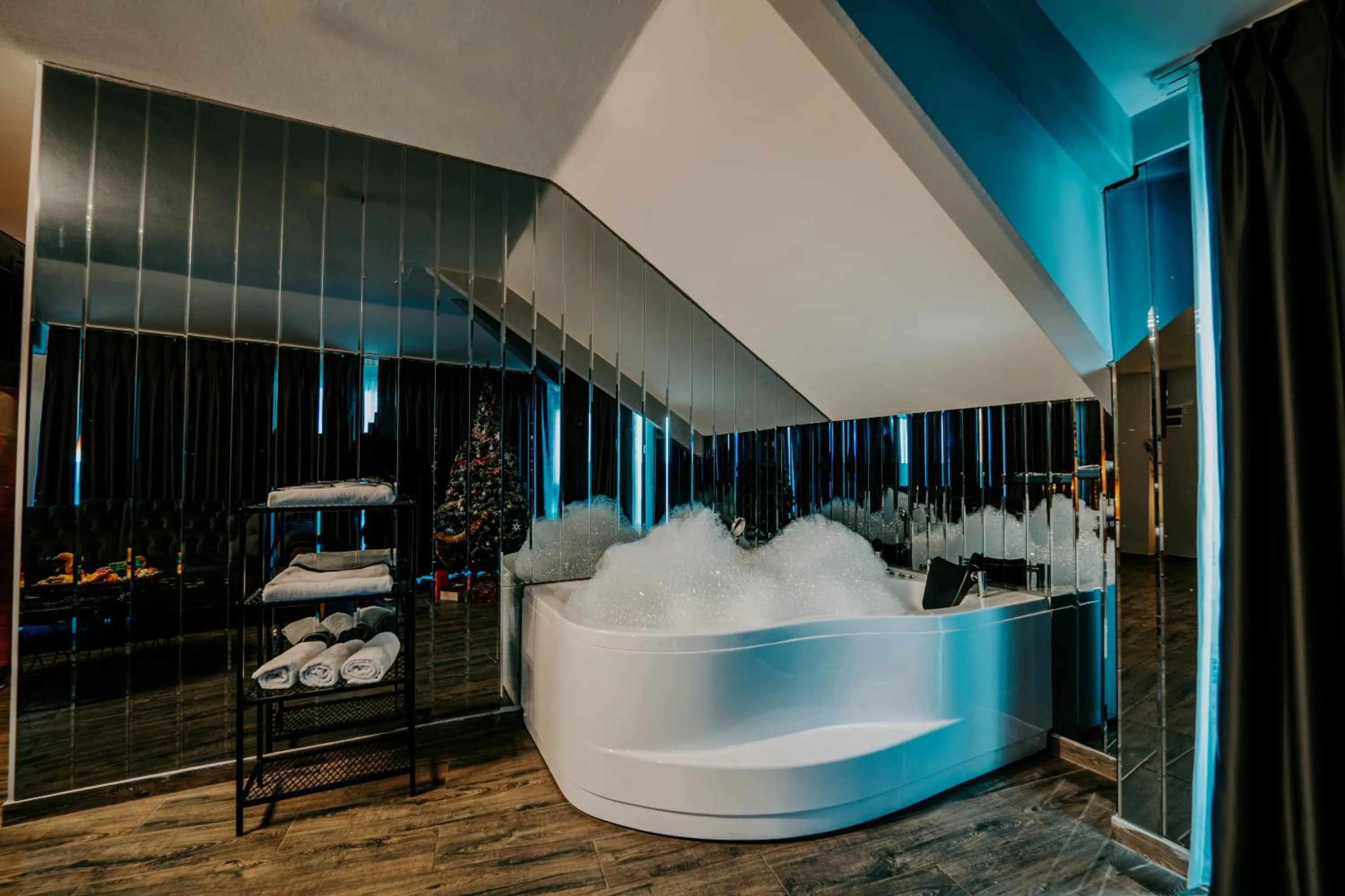 Hot Tub in Grand Quars Hotel