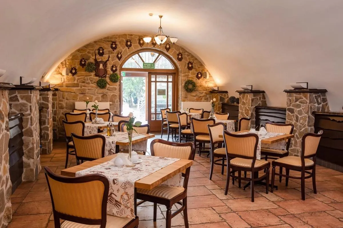 Restaurant/places to eat in Hotel Hubertus Rzeszów