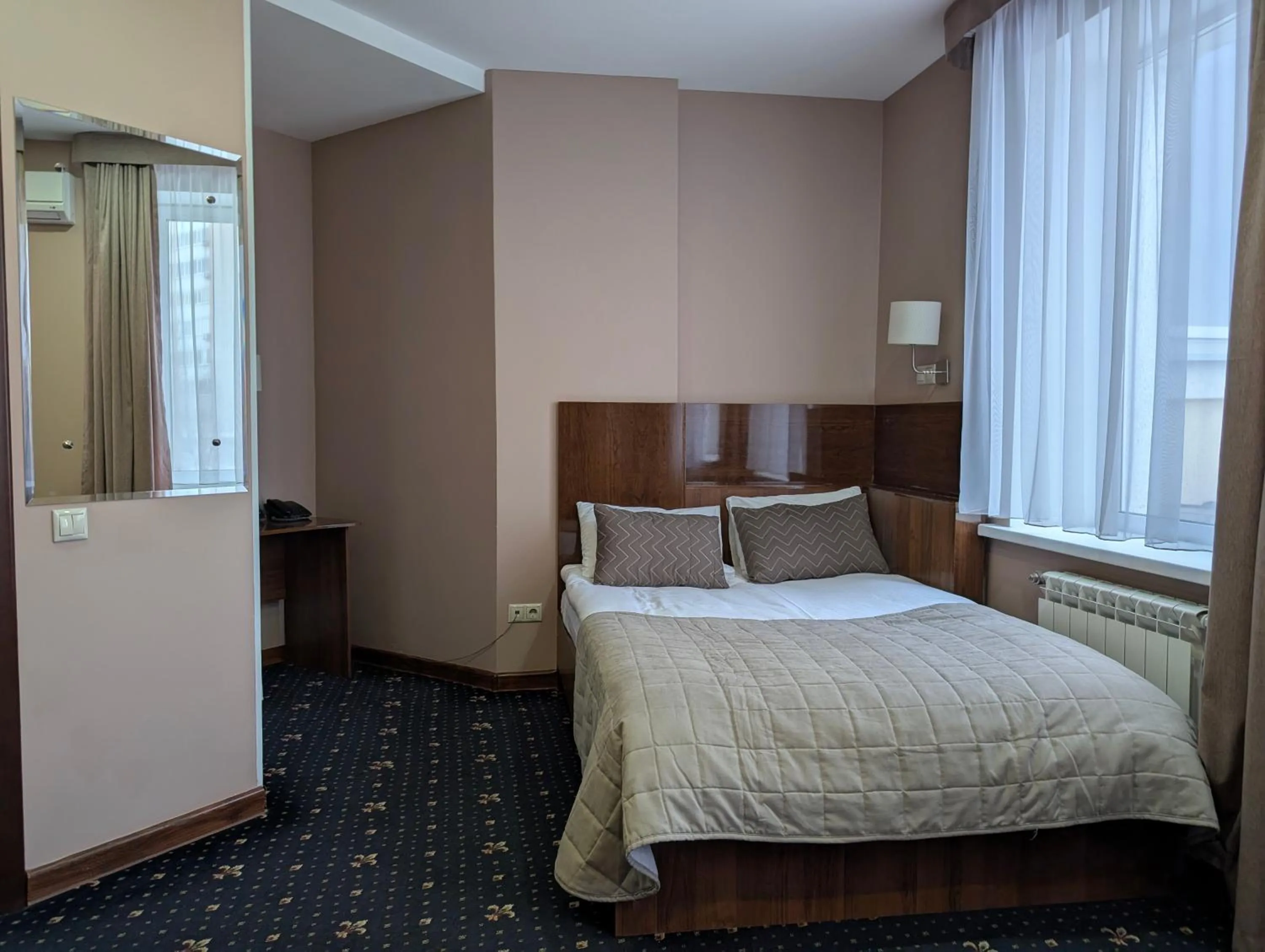 Bed in Victoria Hotel