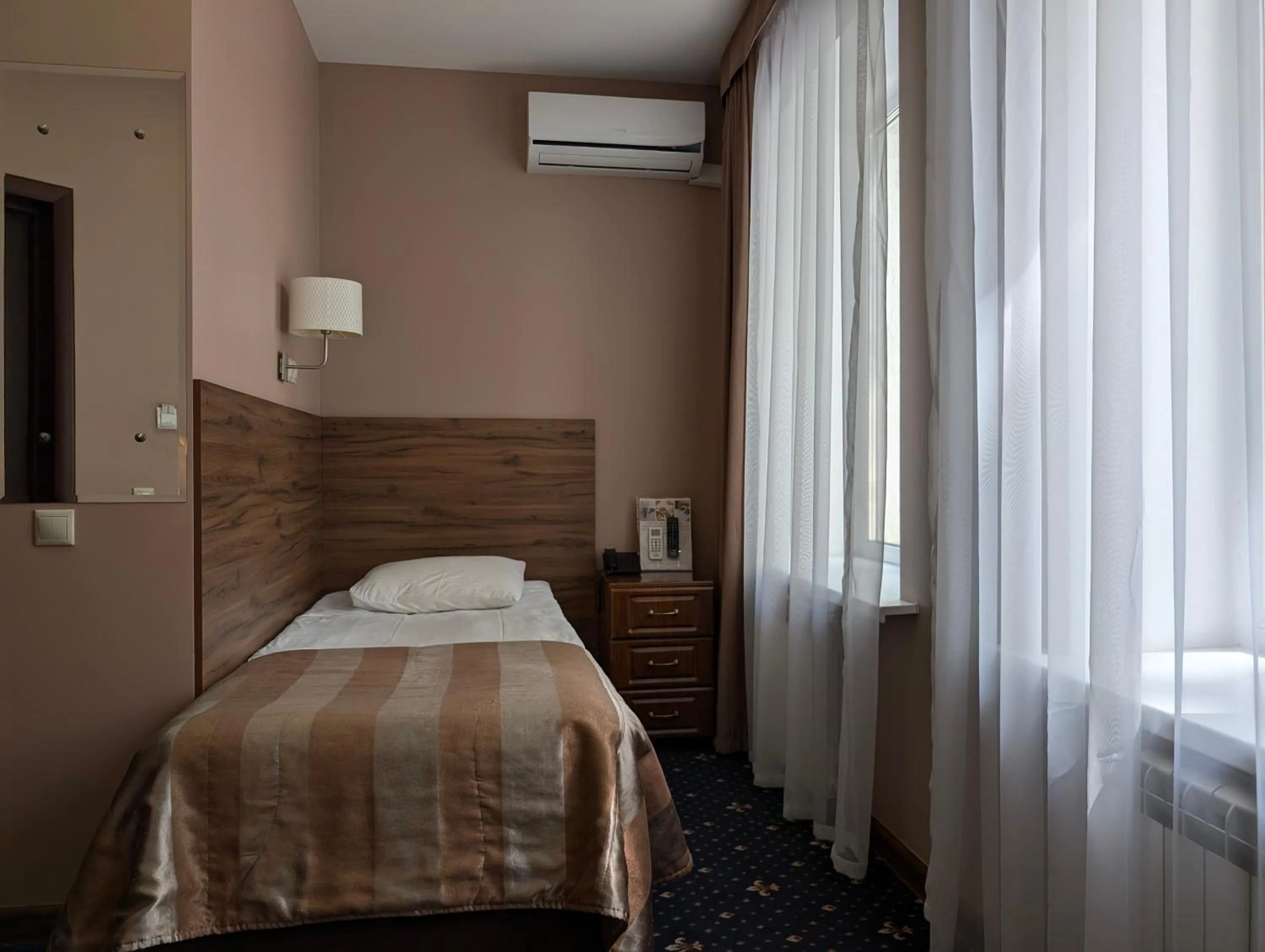 Bed in Victoria Hotel