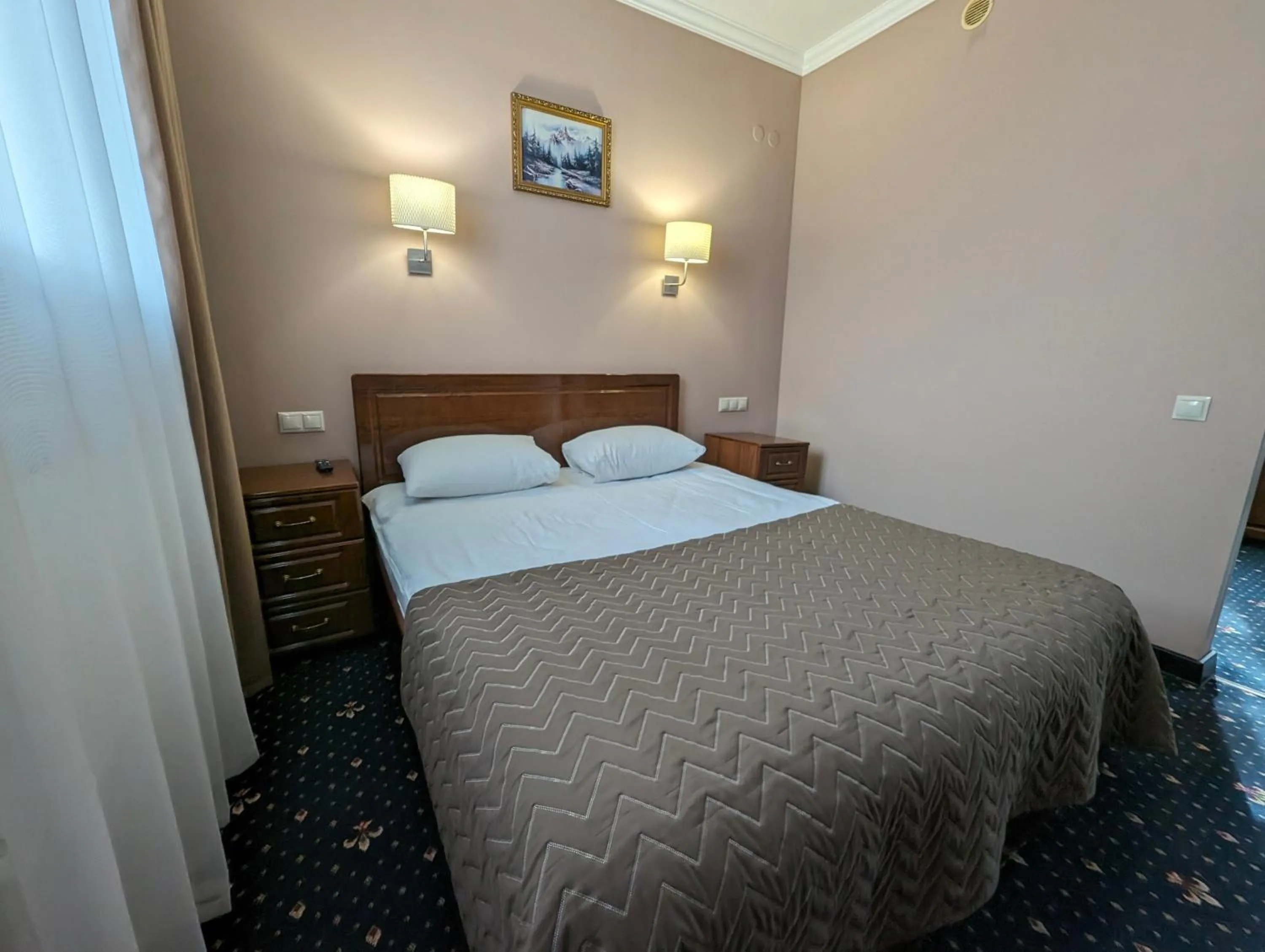 Bed in Victoria Hotel