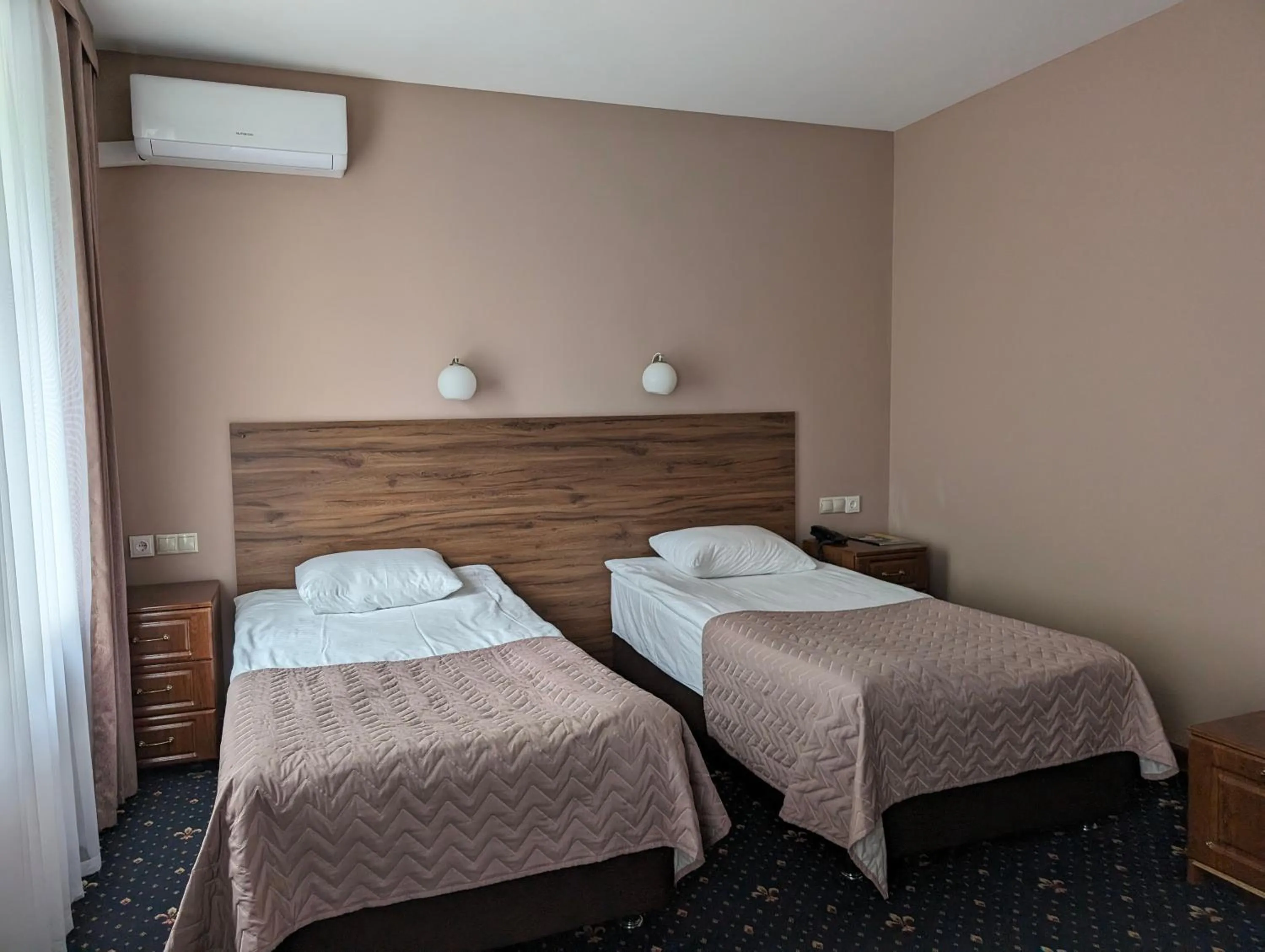 Bed in Victoria Hotel