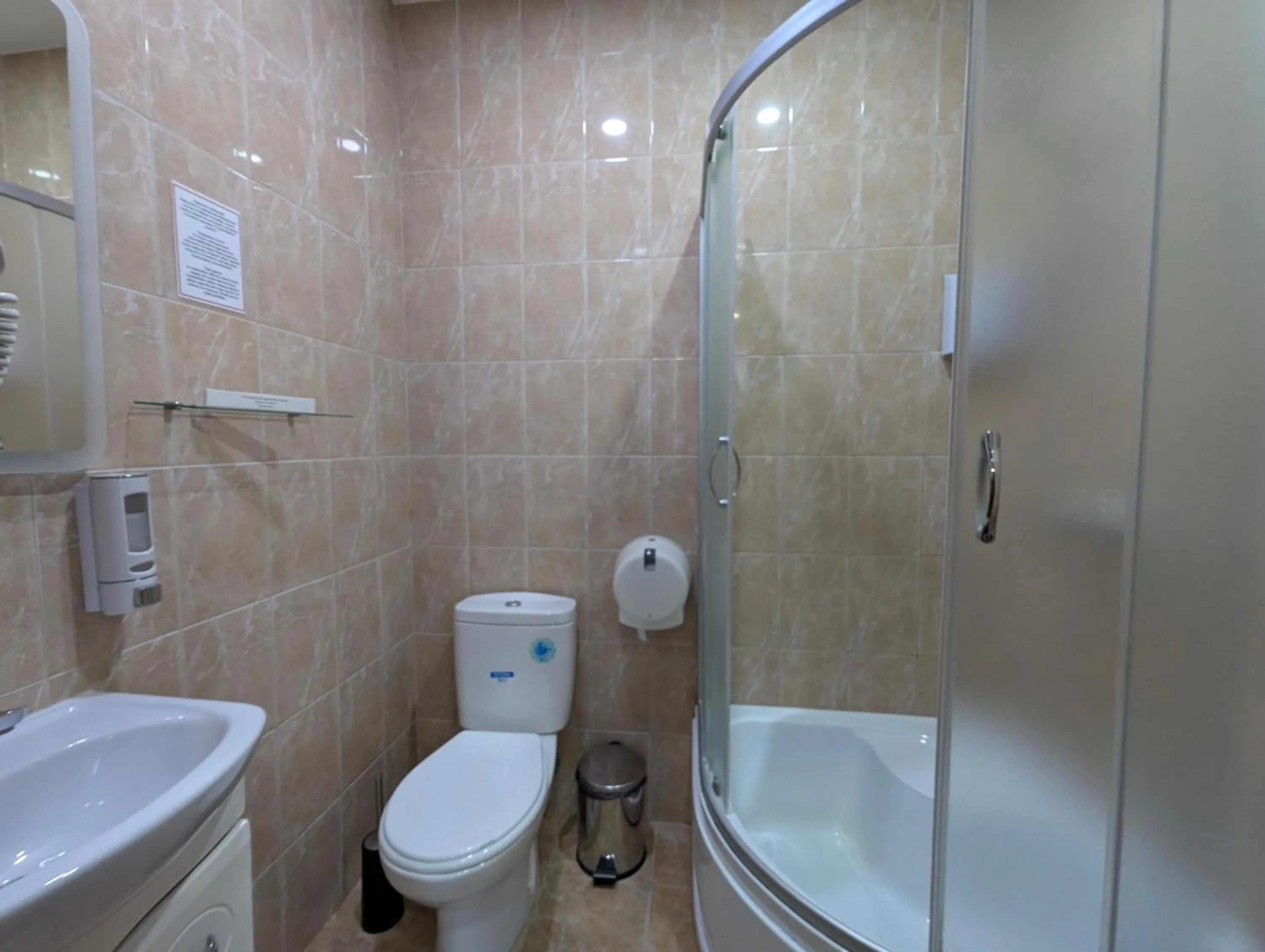 Bathroom in Victoria Hotel