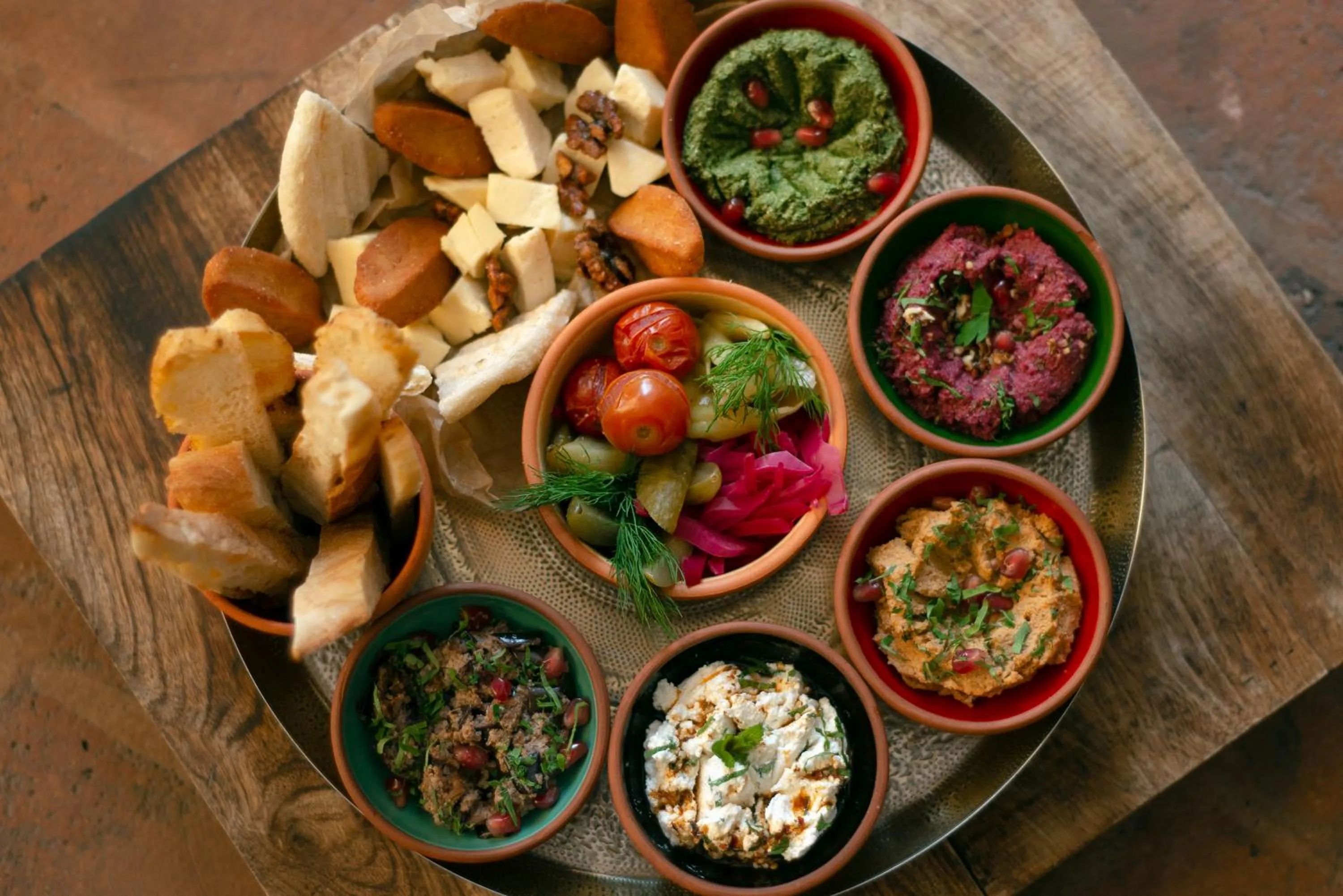 Restaurant/places to eat in GINGER Hotel