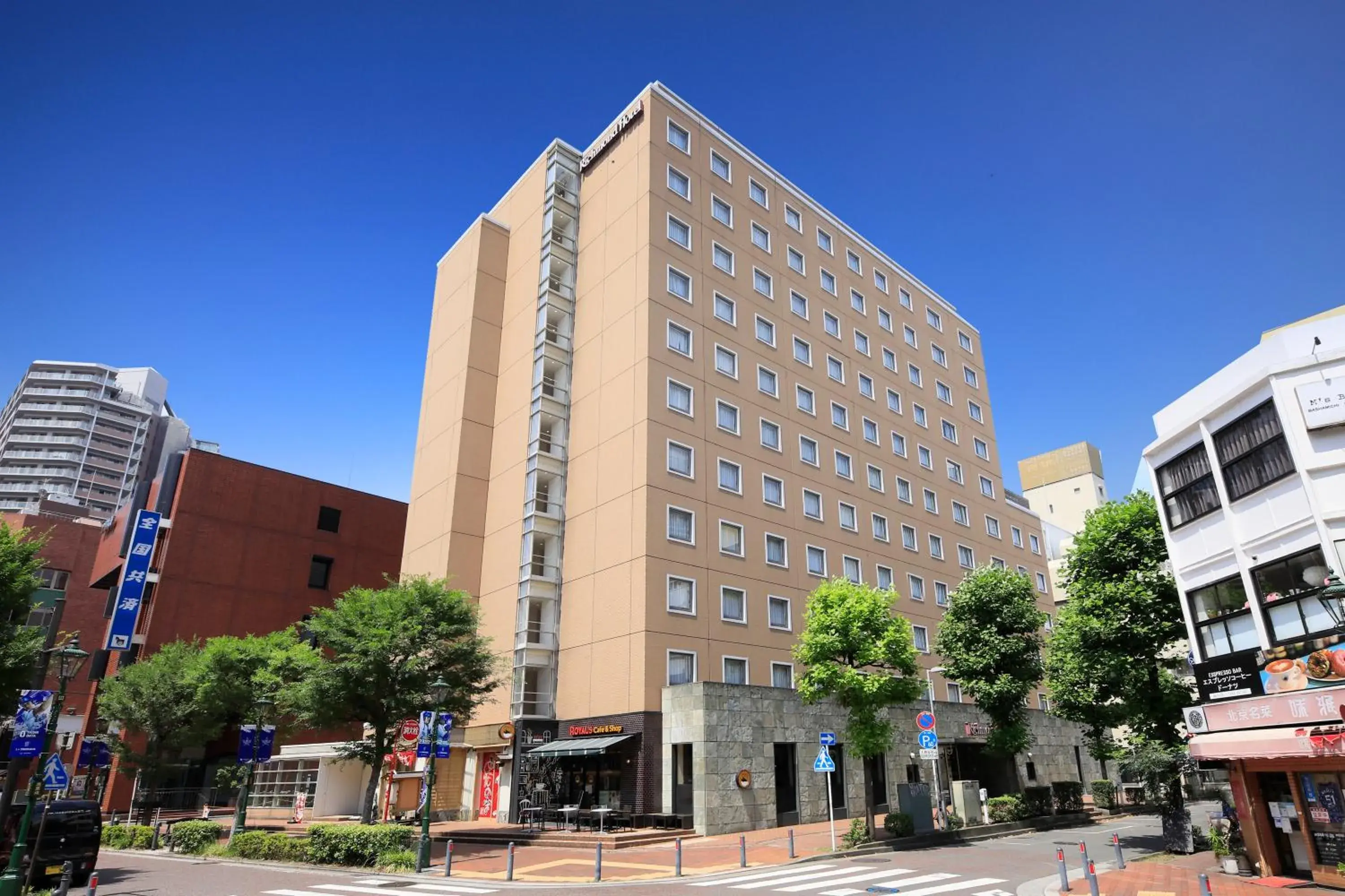 Property building in Richmond Hotel Yokohama-Bashamichi Property building in Richmond Hotel Yokohama-Bashamichi