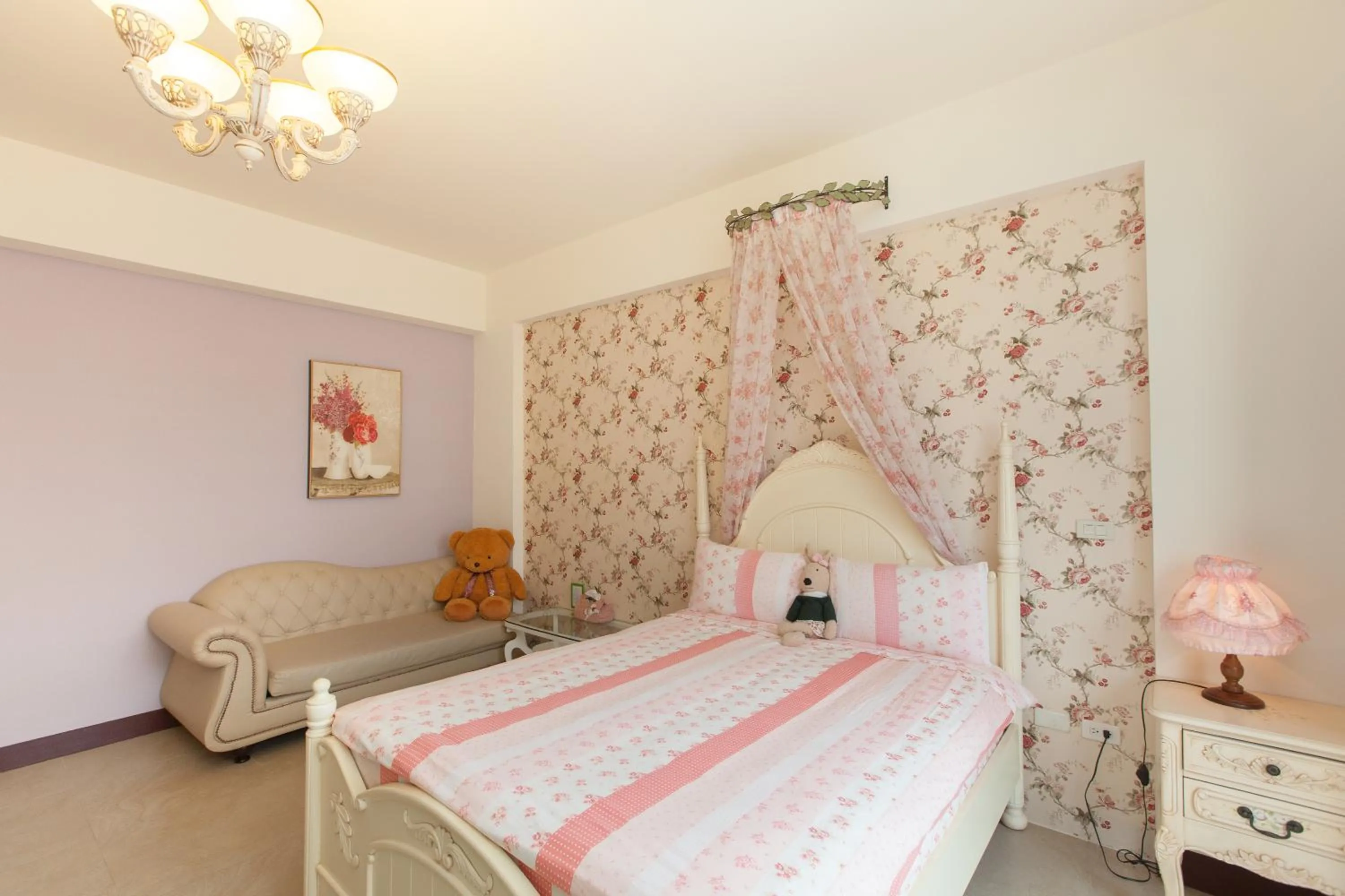 Deluxe Double Room with Bath - single occupancy in 花蓮幸福旅人民宿 近東大門夜市免費停車場