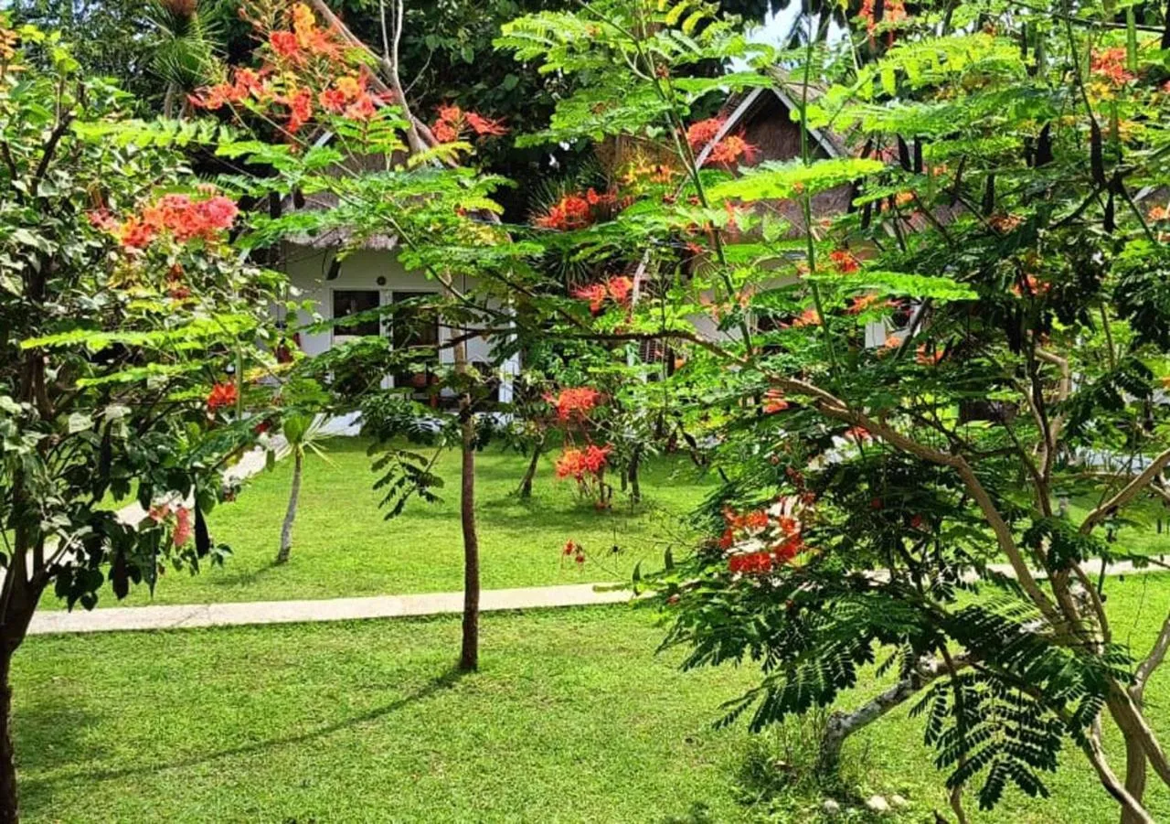 Garden in Namaste Bungalows Resort