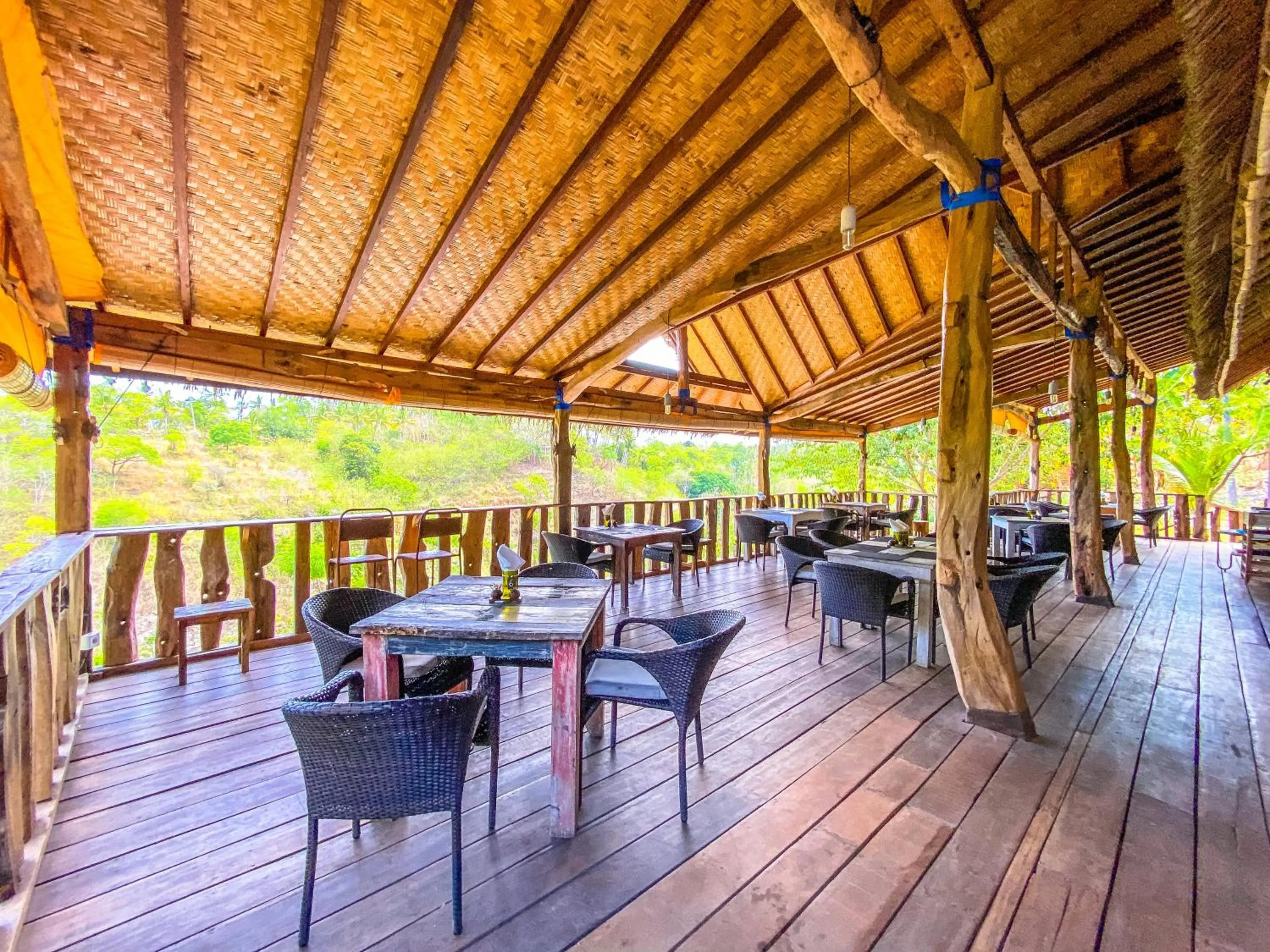 Restaurant/places to eat in Namaste Bungalows Resort