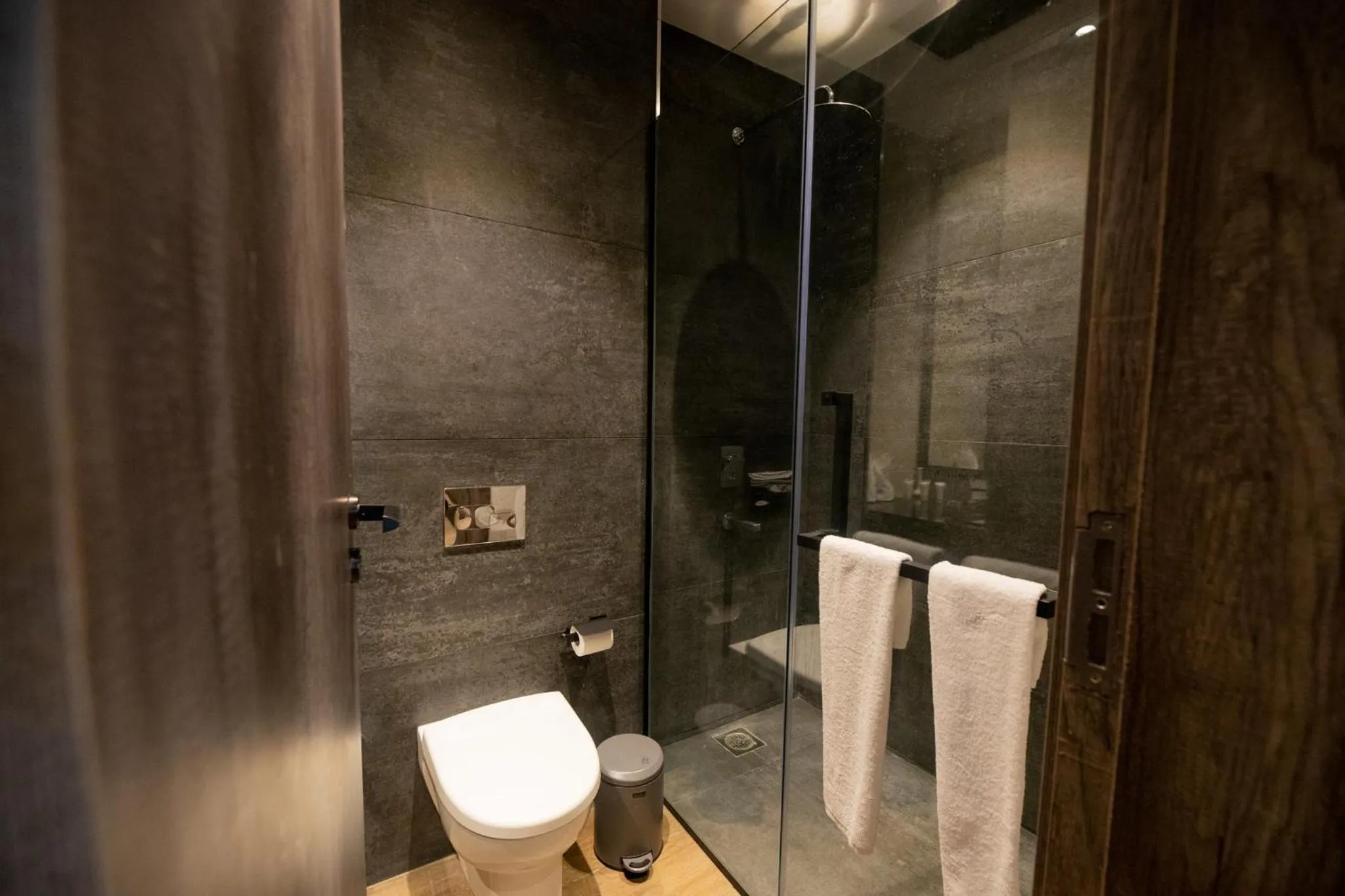 Shower in Sincerely Yours Suites & Serviced Apartments