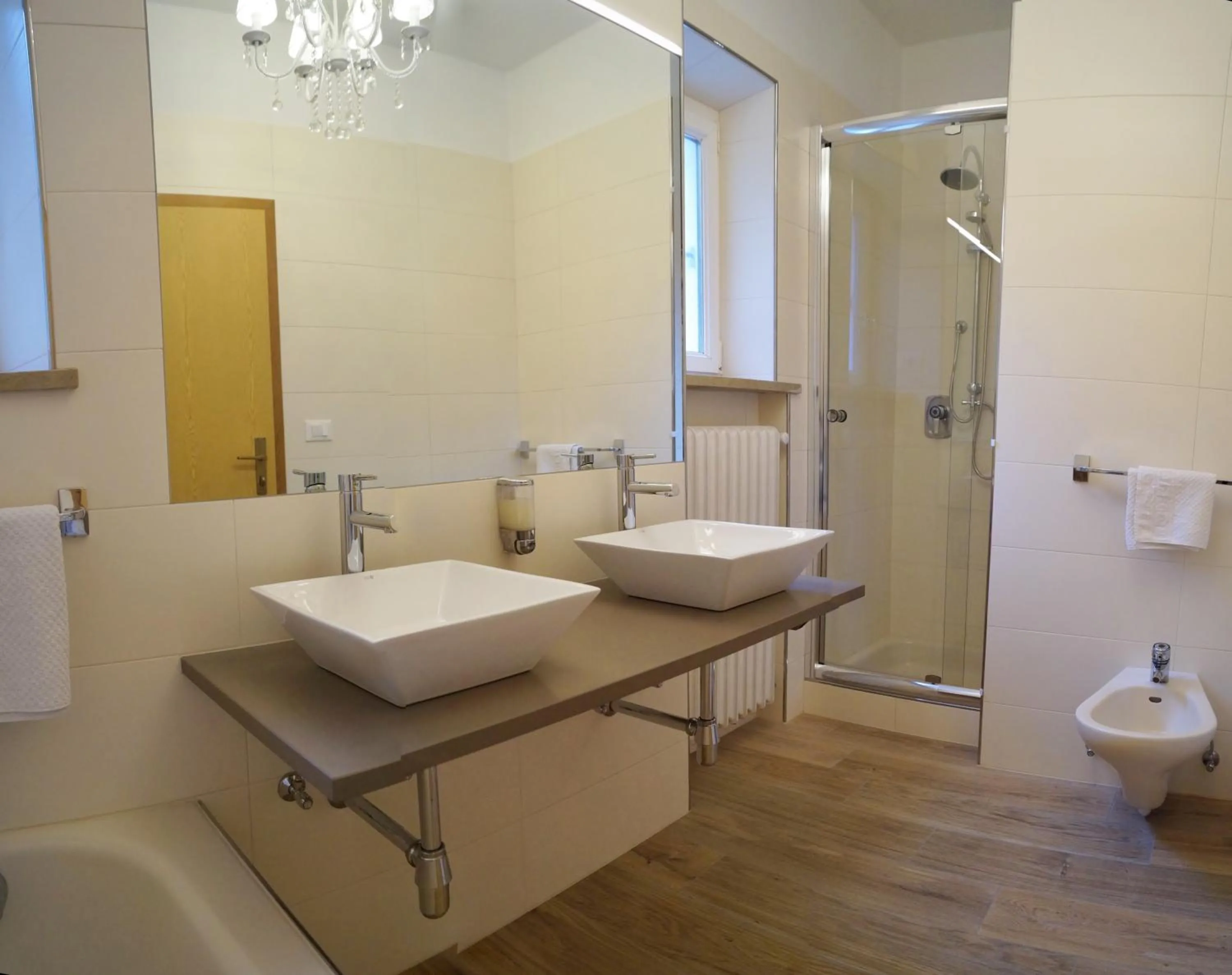 Shower in Hotel Pension Verdorfer