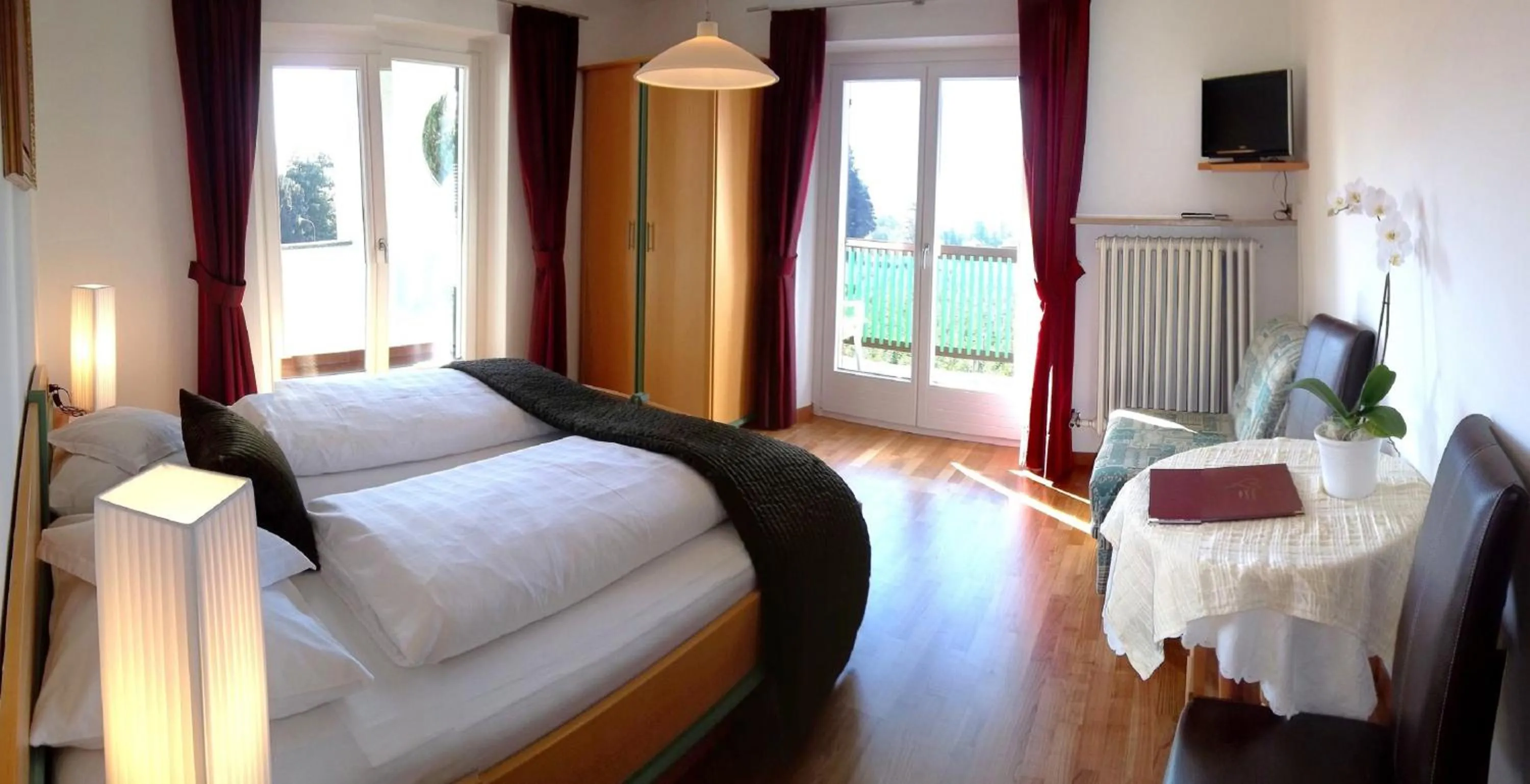 Bed in Hotel Pension Verdorfer