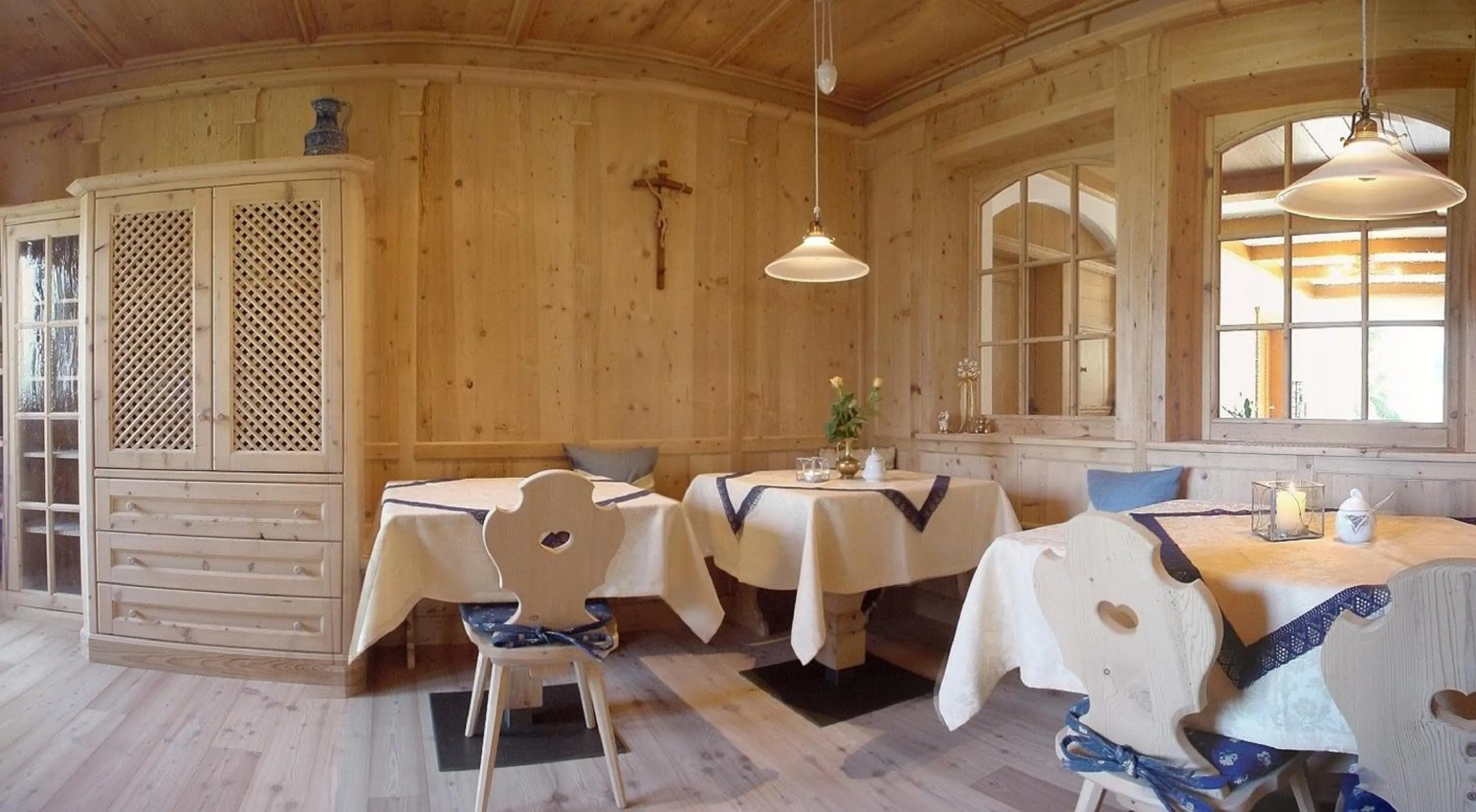 Communal lounge/ TV room in Hotel Pension Verdorfer
