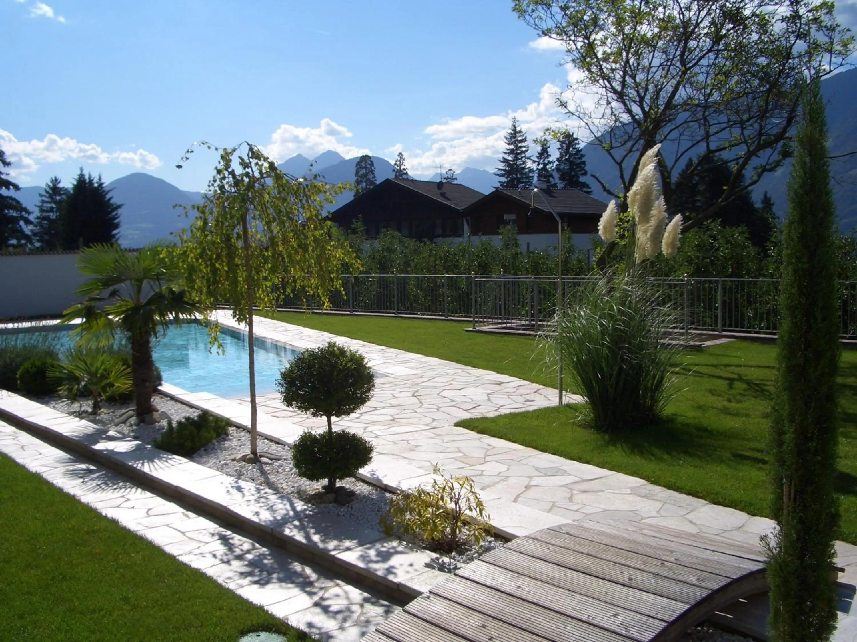 Garden in Hotel Pension Verdorfer